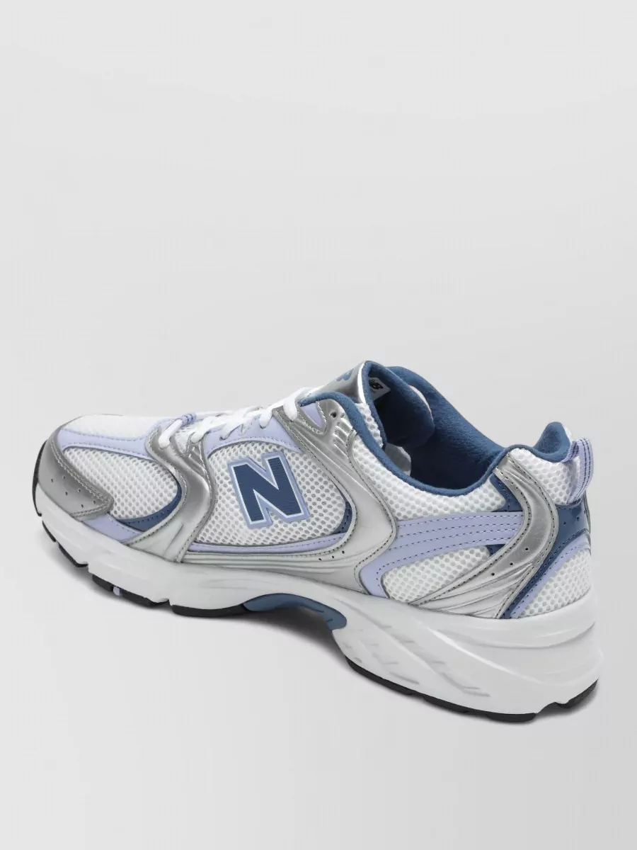 New Balance low-top sneakers