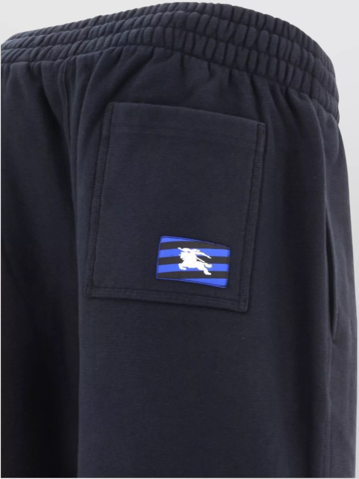 Burberry Pocketed Elastic Waistband Shorts