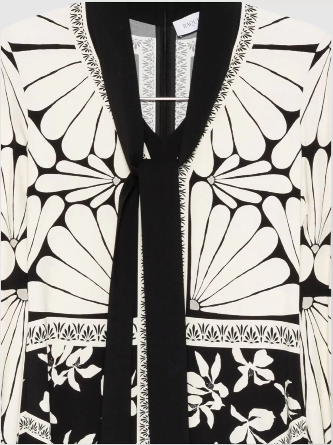 Raquel Diniz 5m03026 Flower Composition 1 G0001 001 In Black