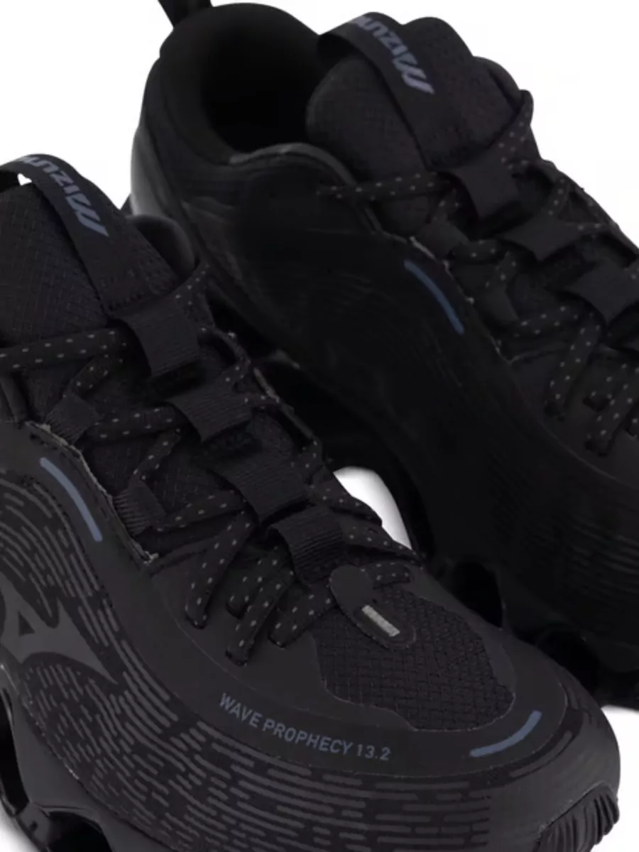 Mizuno Waver Prophecy 13.2 Low-Top Sneakers