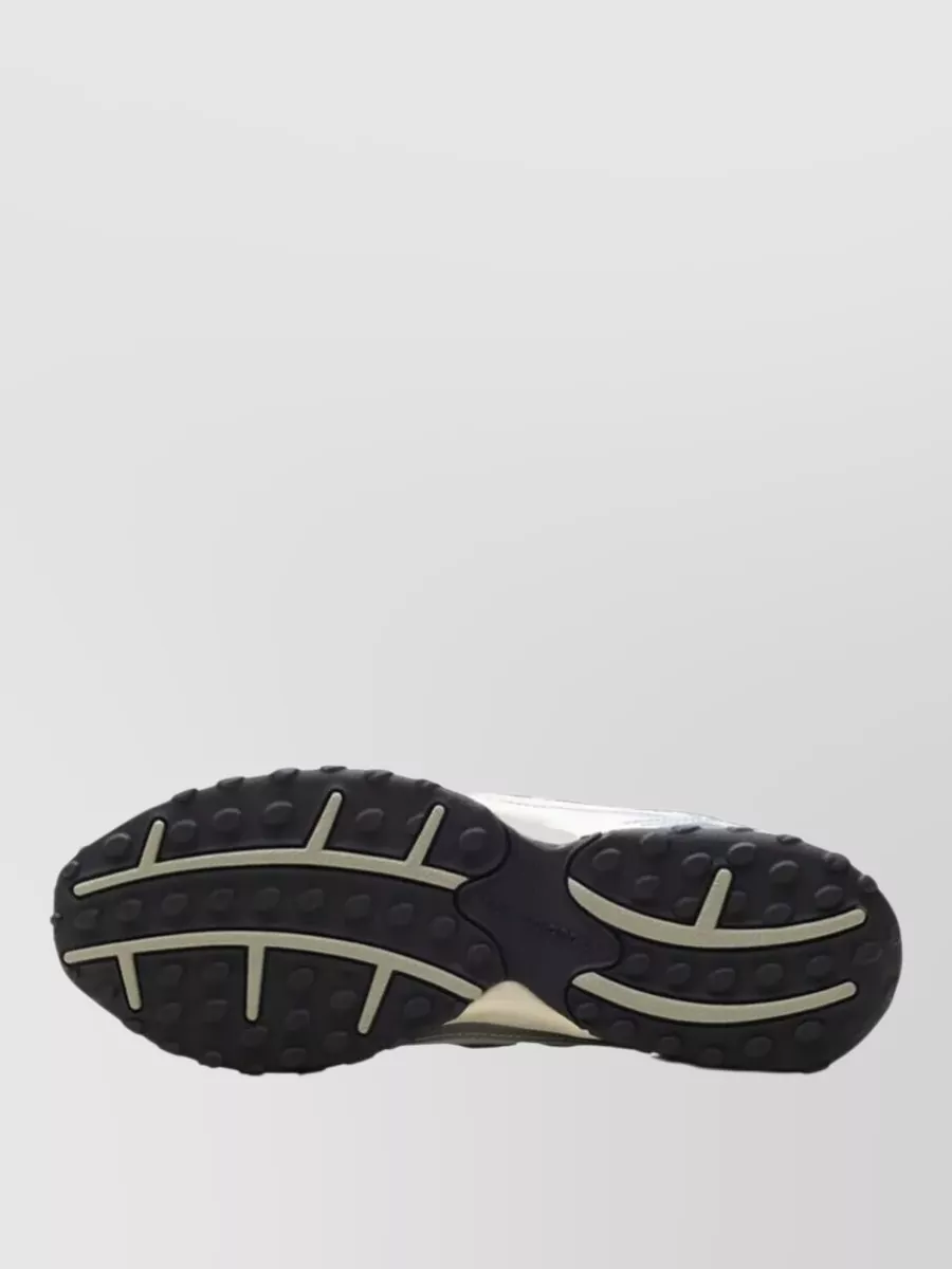 New Balance Low-Top Sneakers