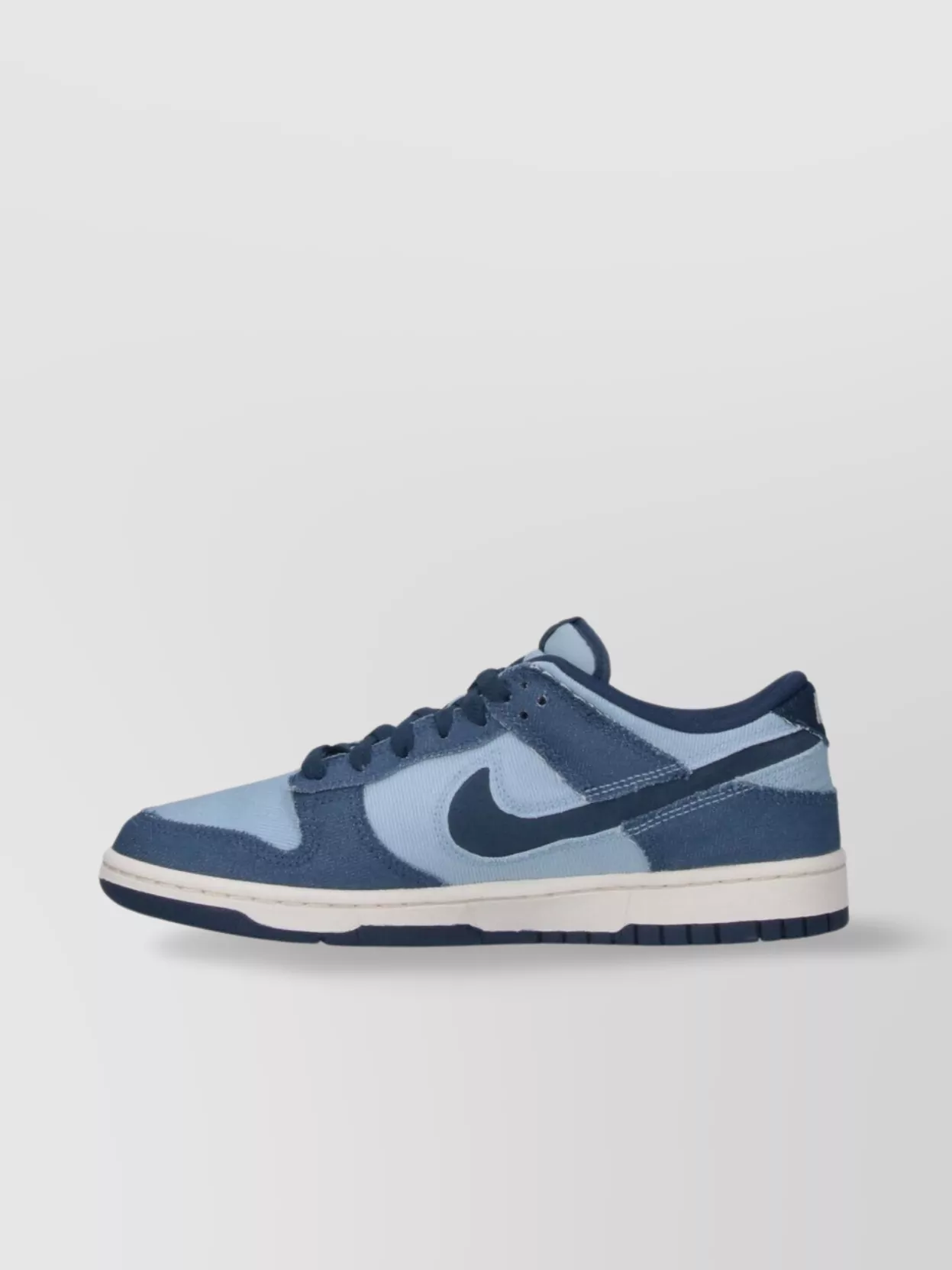 Nike Low Top Rubber Sole Sneakers