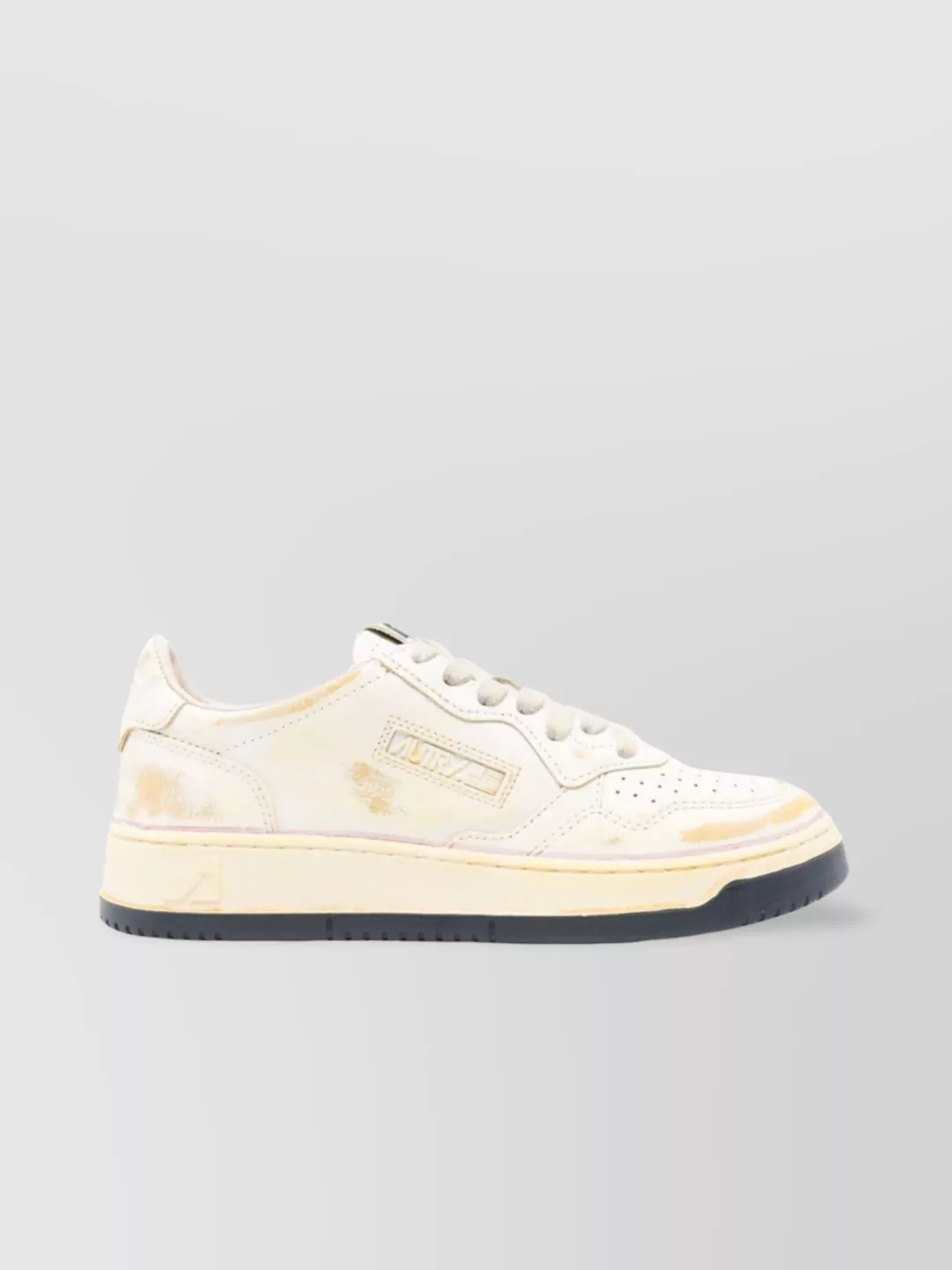 Autry Vintage Low Woman Sneakers