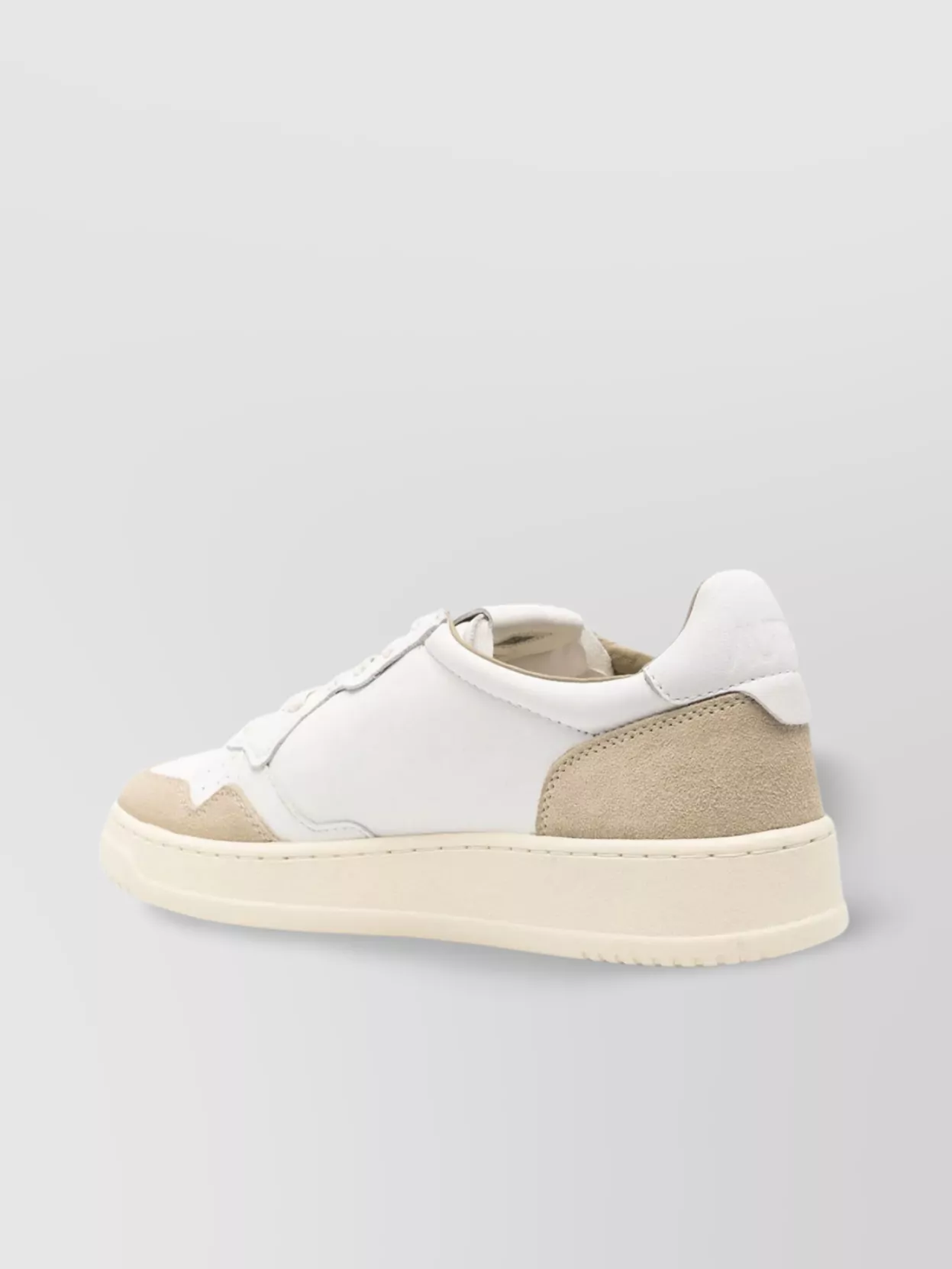Autry Medalist Leather Rubber Sole Sneakers