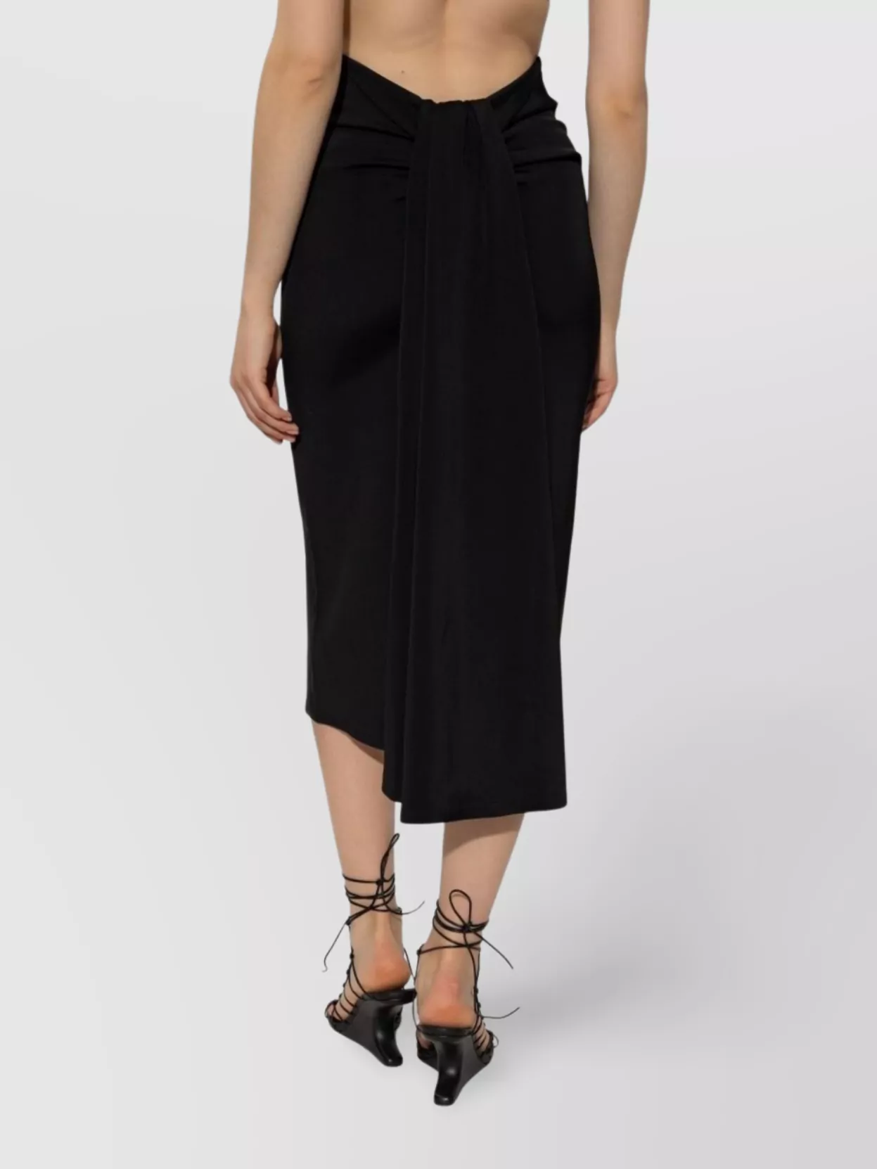 Jacquemus Knee Length And Midi Skirt In Black