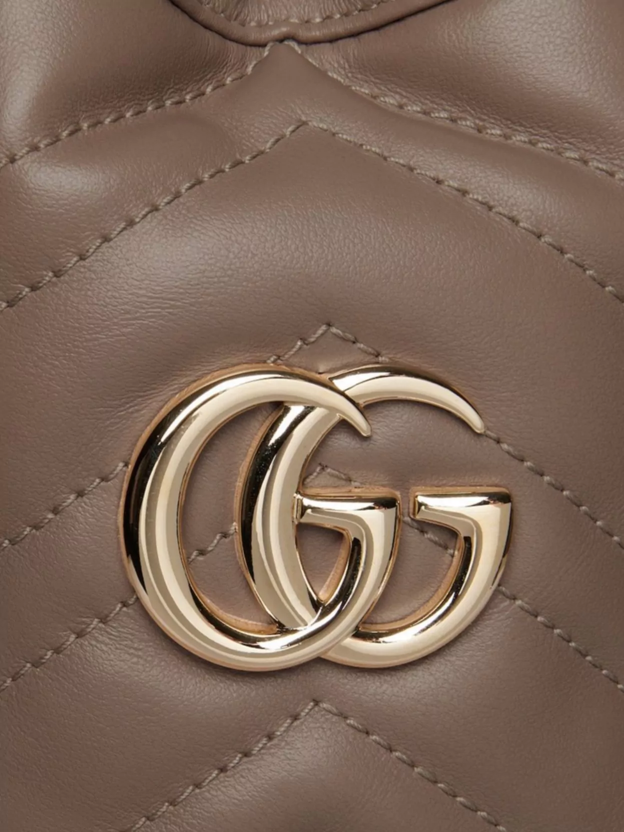 Gucci Mini Chevron Leather Bucket Bag