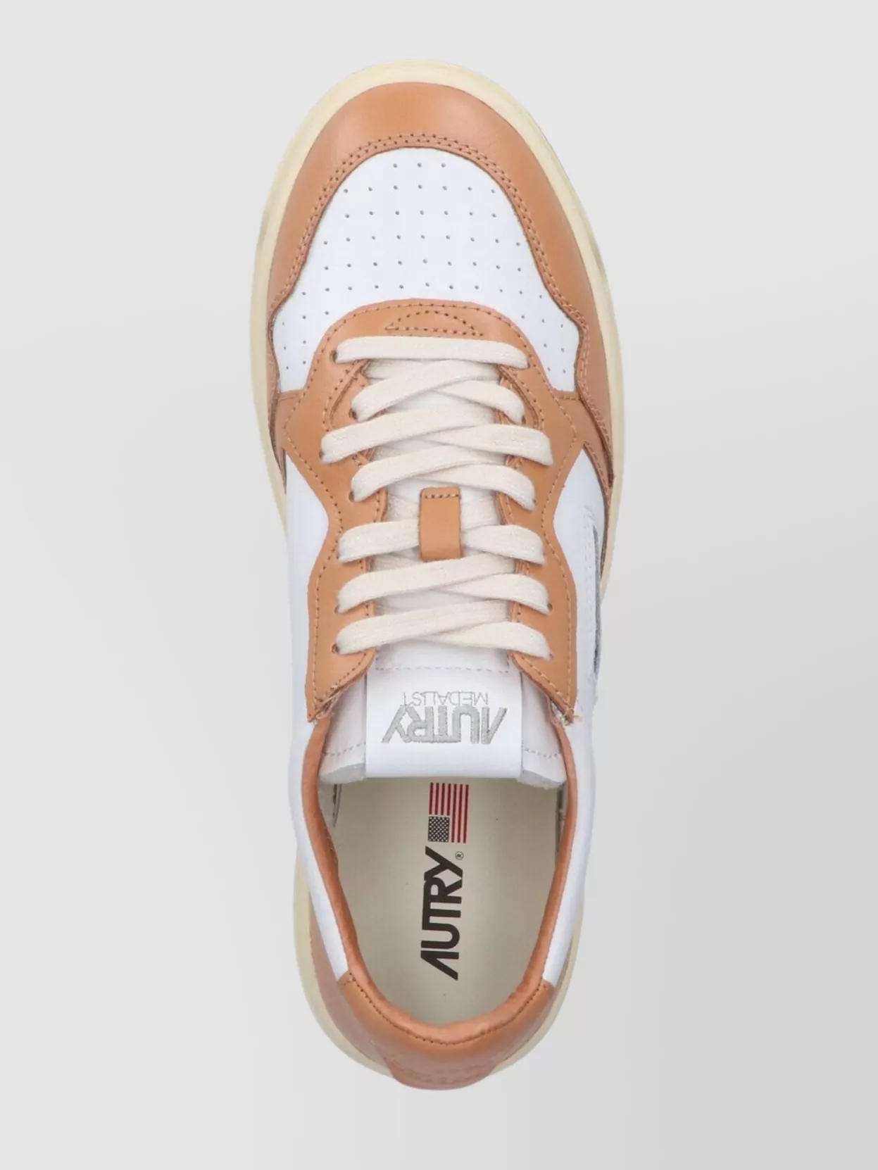 Autry Low Top Sneakers Contrast Sole