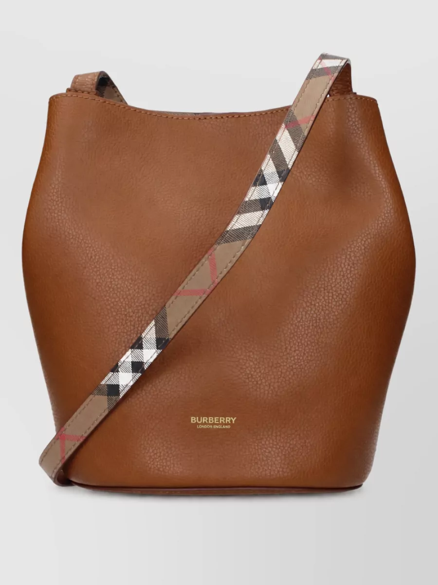 Burberry na leather bucket bag