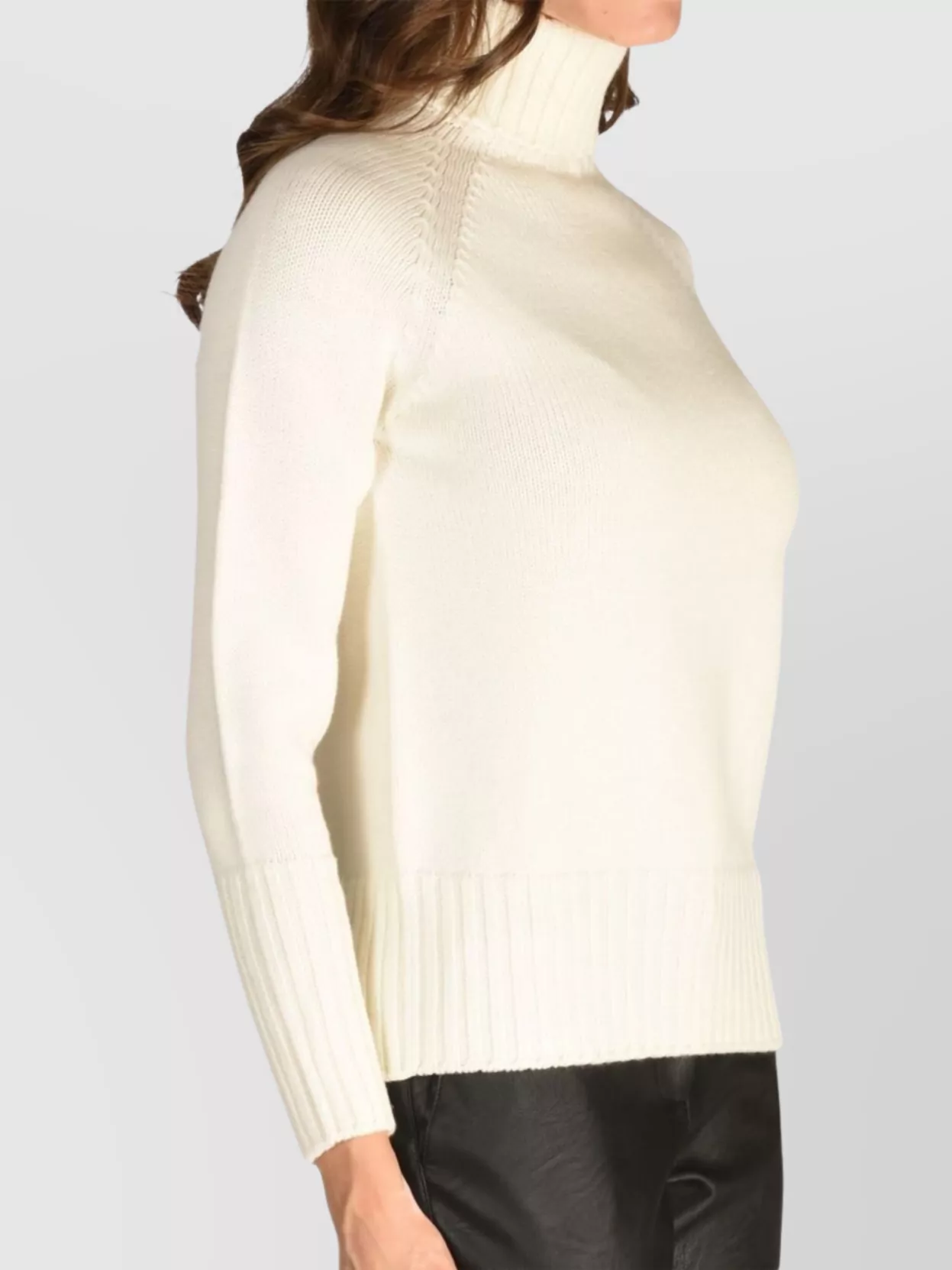 Drumohr Turtleneck Long Sleeve Knit Sweater