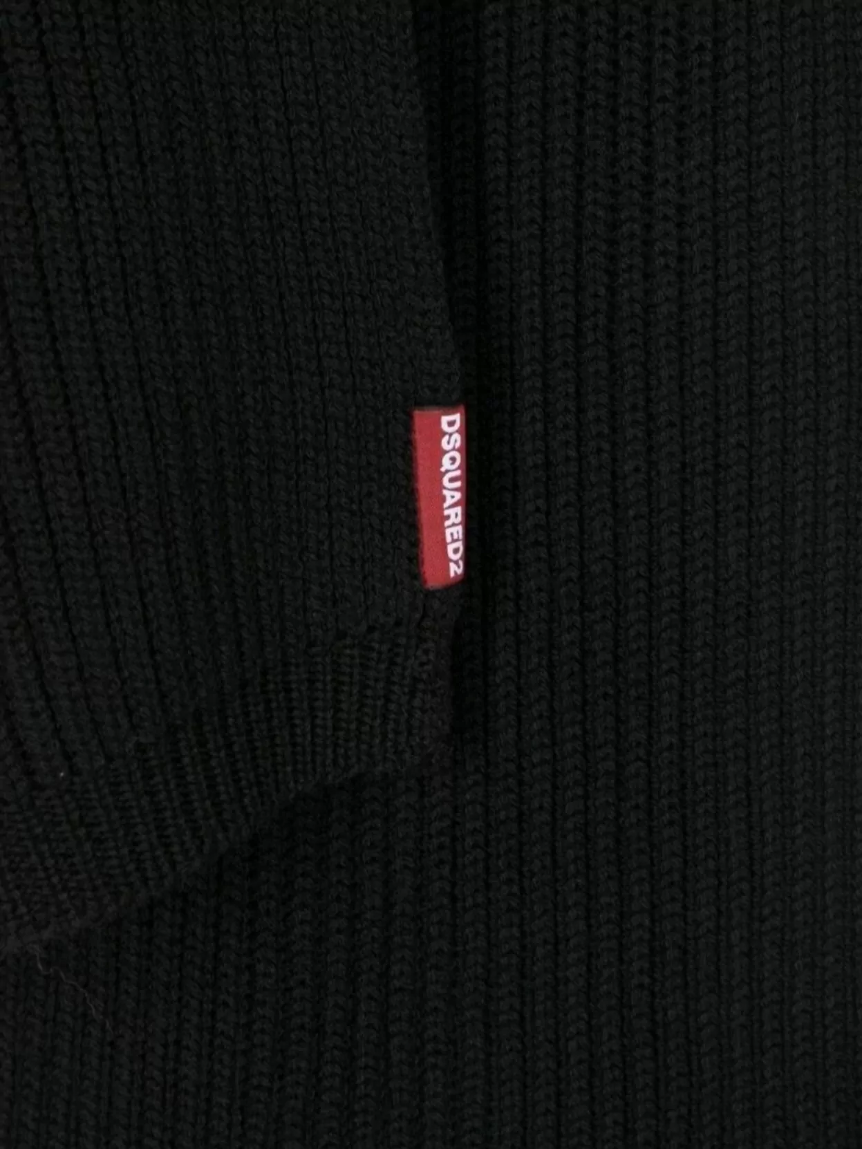 Dsquared2 Ribbed Knit Hat And Scarf Set