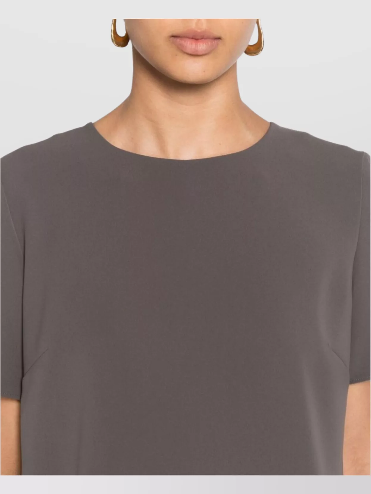 Parosh Casual Crepe Texture Top With Keyhole Detail