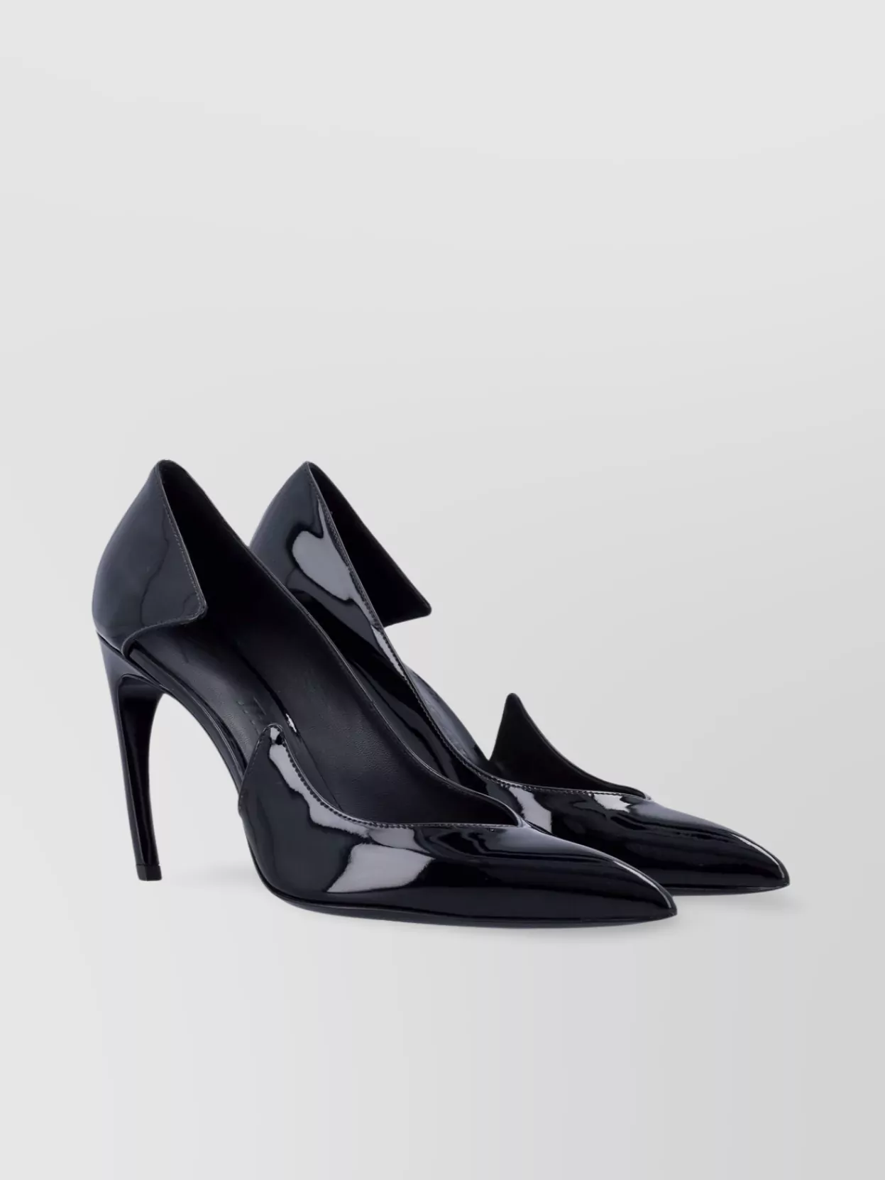 Attico Glossy Pointed Toe Pump