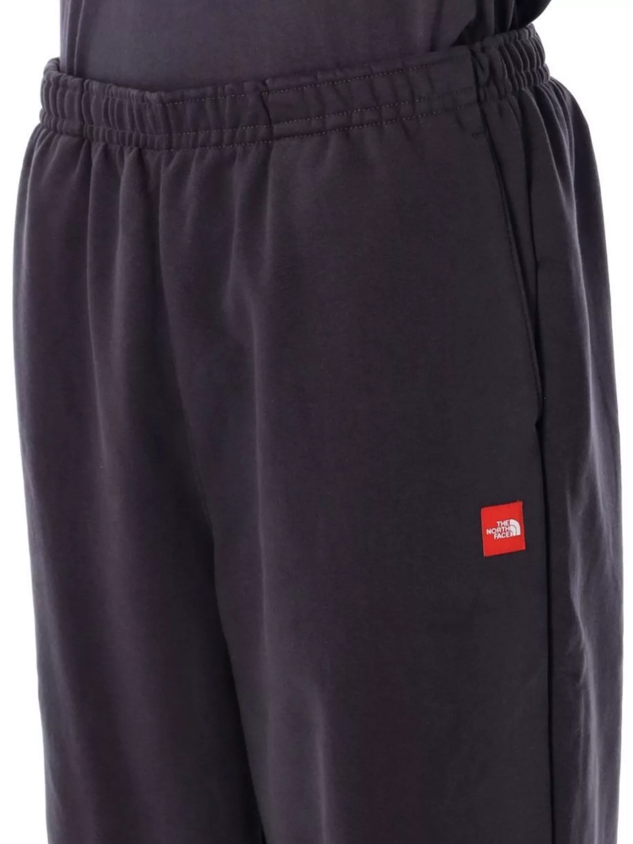 The North Face Redbox Jogging Pants Featuring Pockets