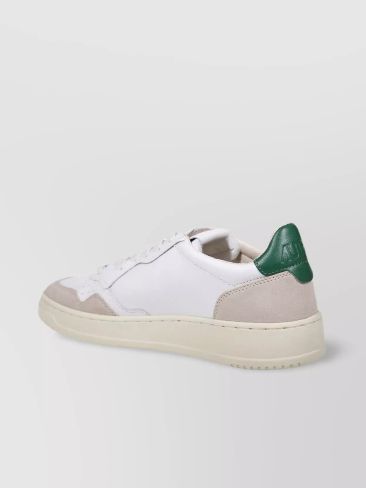 Autry Low Sneaker With Contrast Heel Tab
