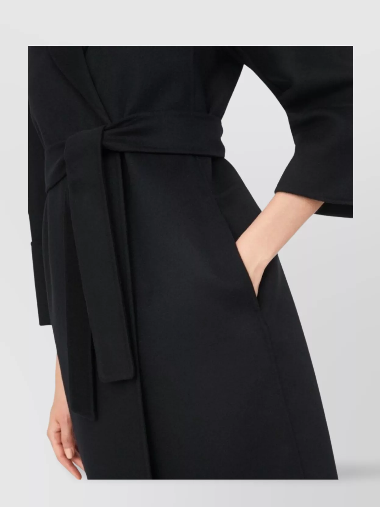 S Max Mara Coat With Belted Waist And Lapels In Black