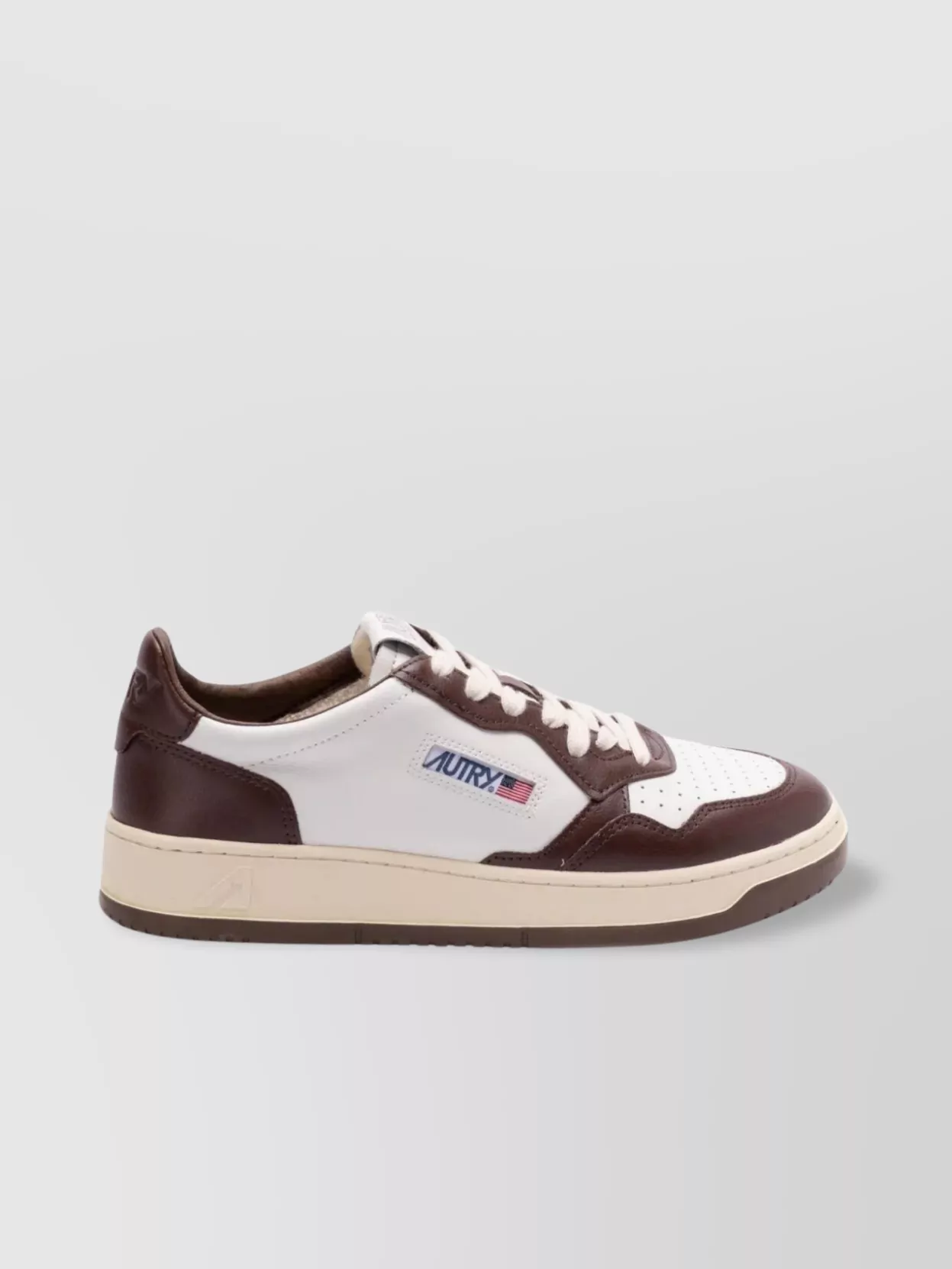 Autry Medalist Low Calfskin Sneakers