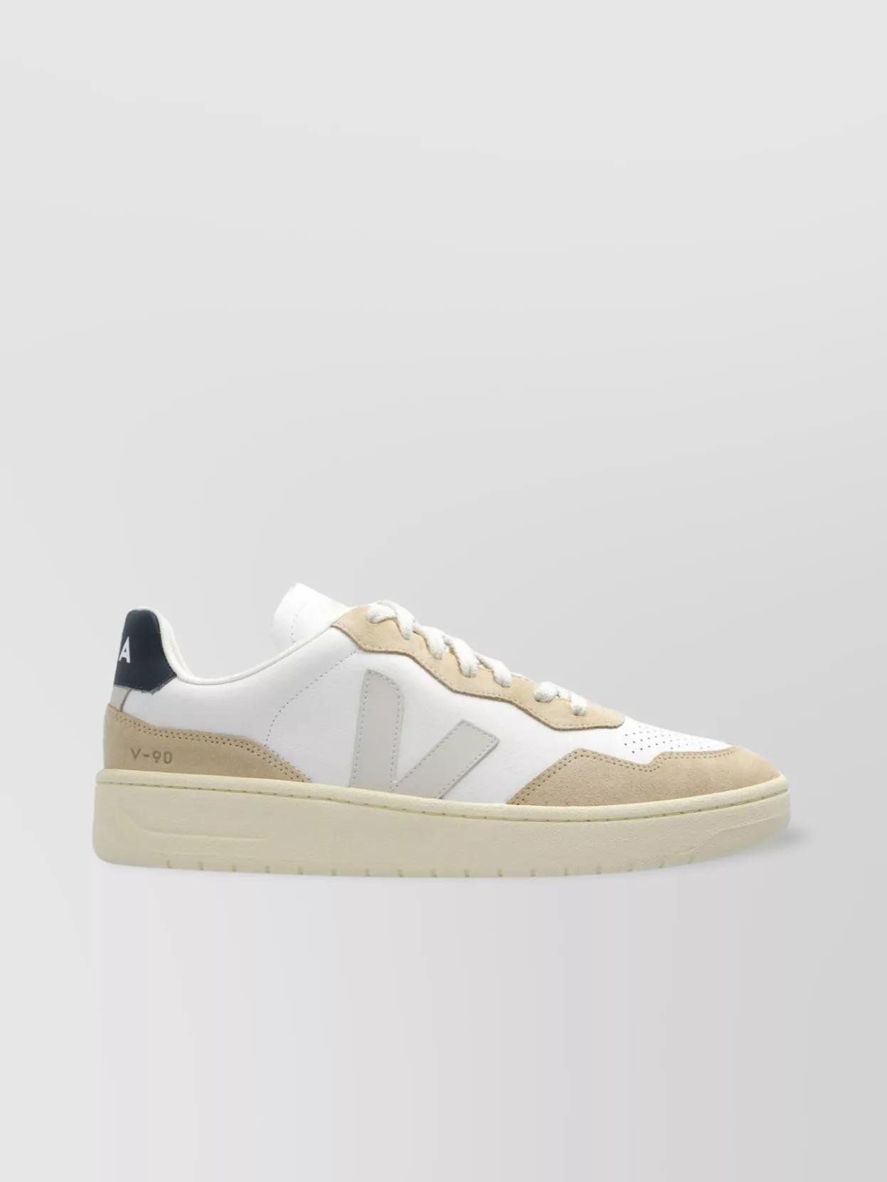 Veja Leather Round Toe Sneakers With Suede Panelling