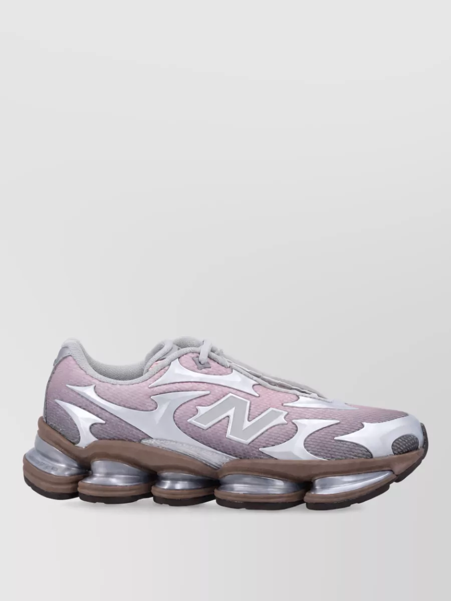 New Balance 2000 Low-Top Sneakers
