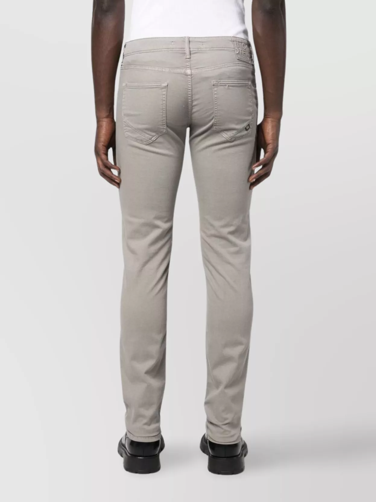 Incotex Vintage Slim Leg Trousers With Keychain Detail In White
