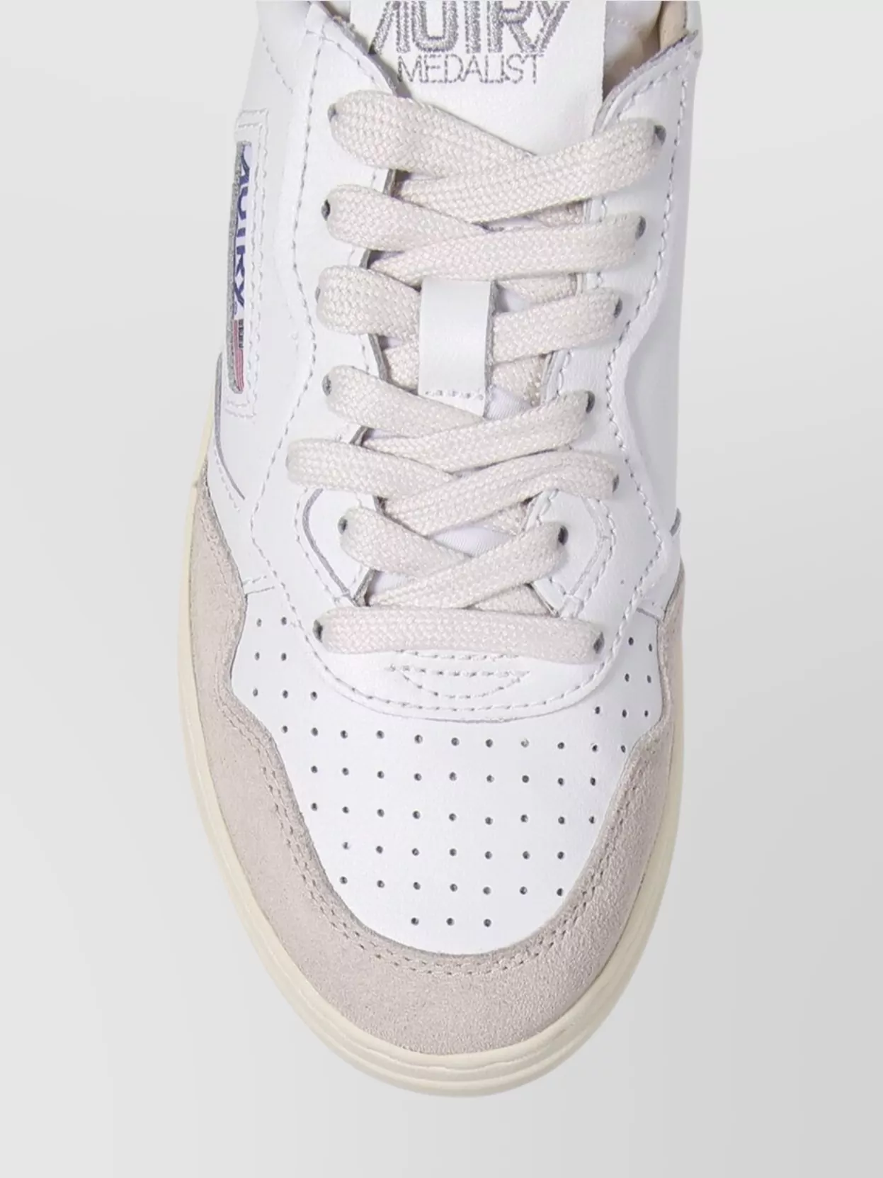 Autry Low Sneaker With Contrast Heel Tab