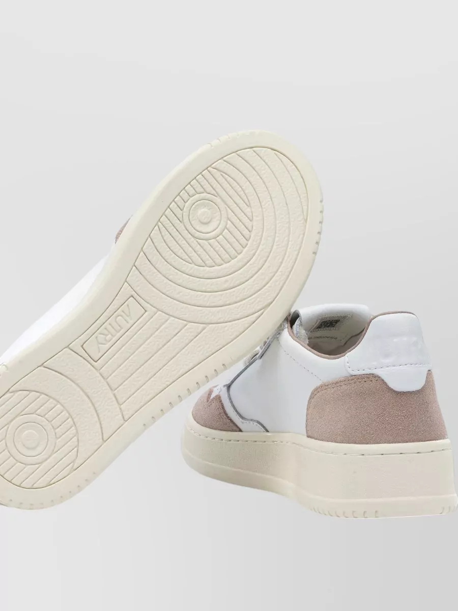 Autry Leather Medalist Low Sneakers