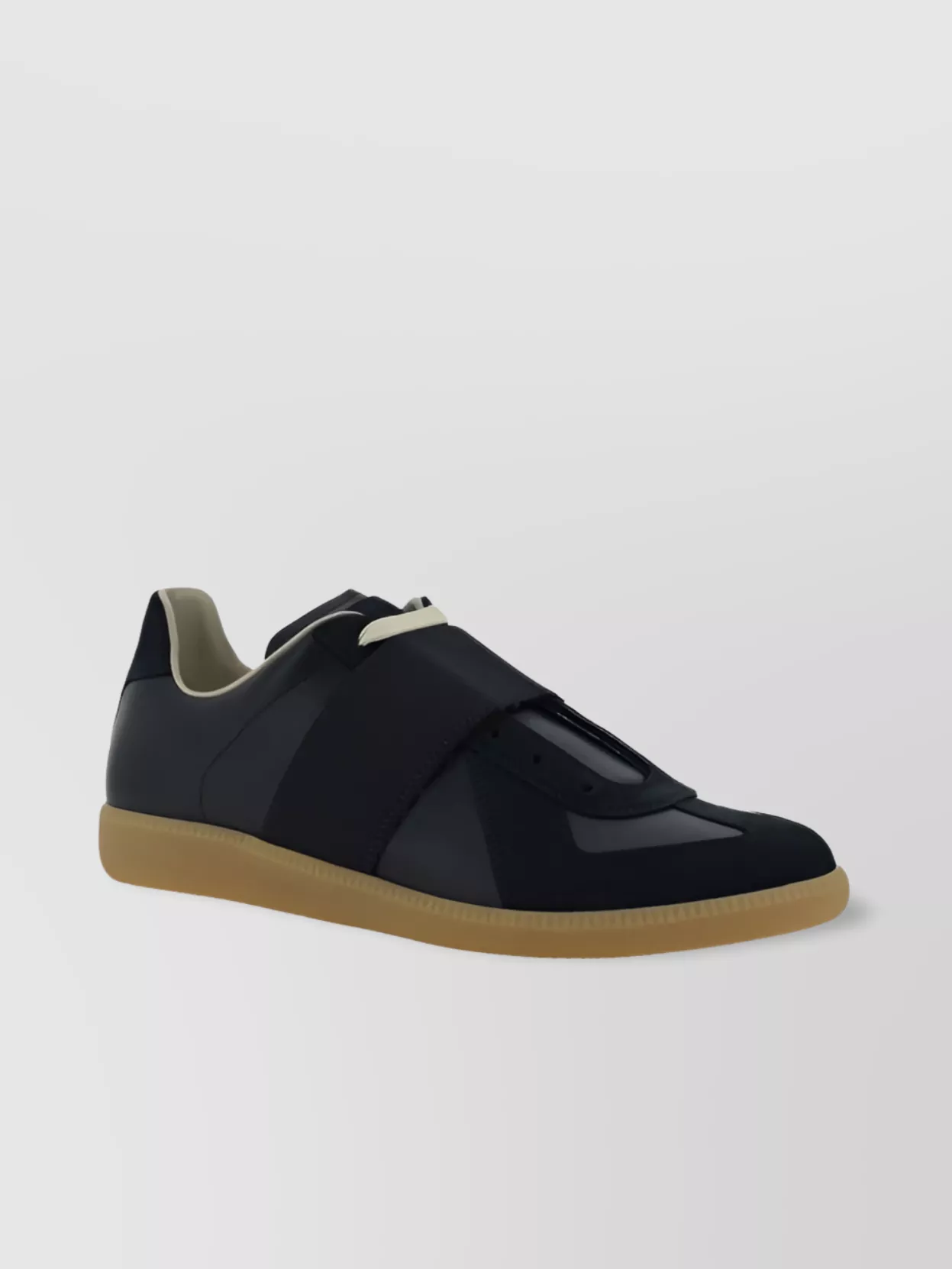 Maison Margiela Calfskin Low-top Sneakers Patent Finish In Black