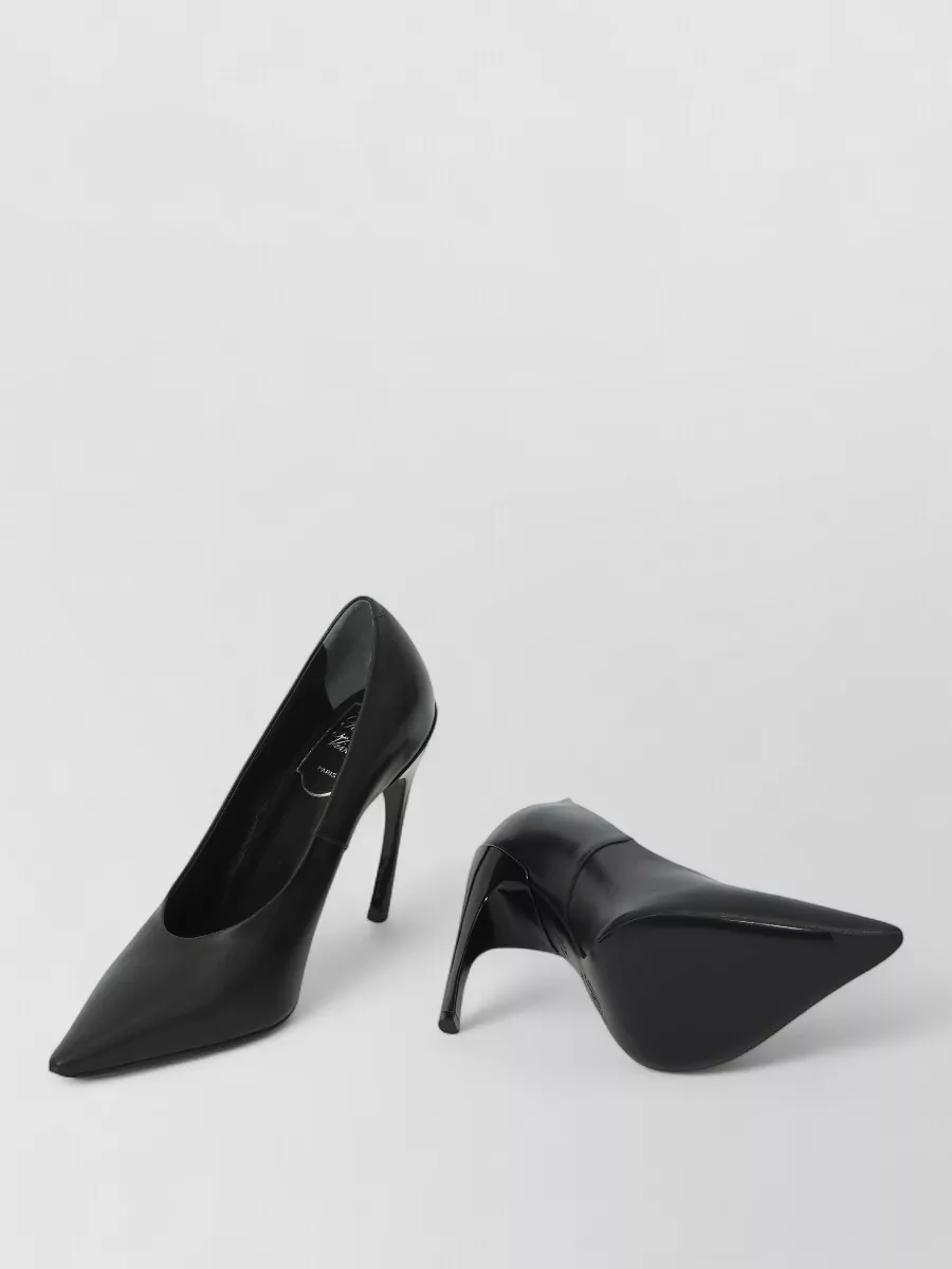 Roger Vivier Leather Pumps