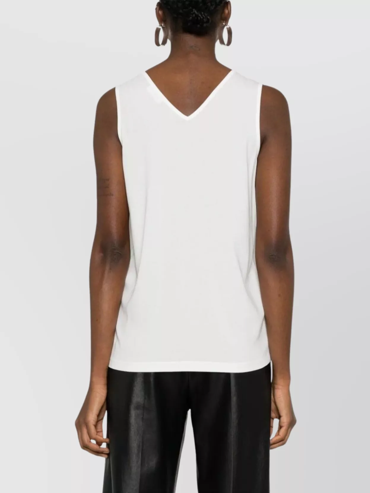 Fabiana Filippi V-Neck Sleeveless Modern Top