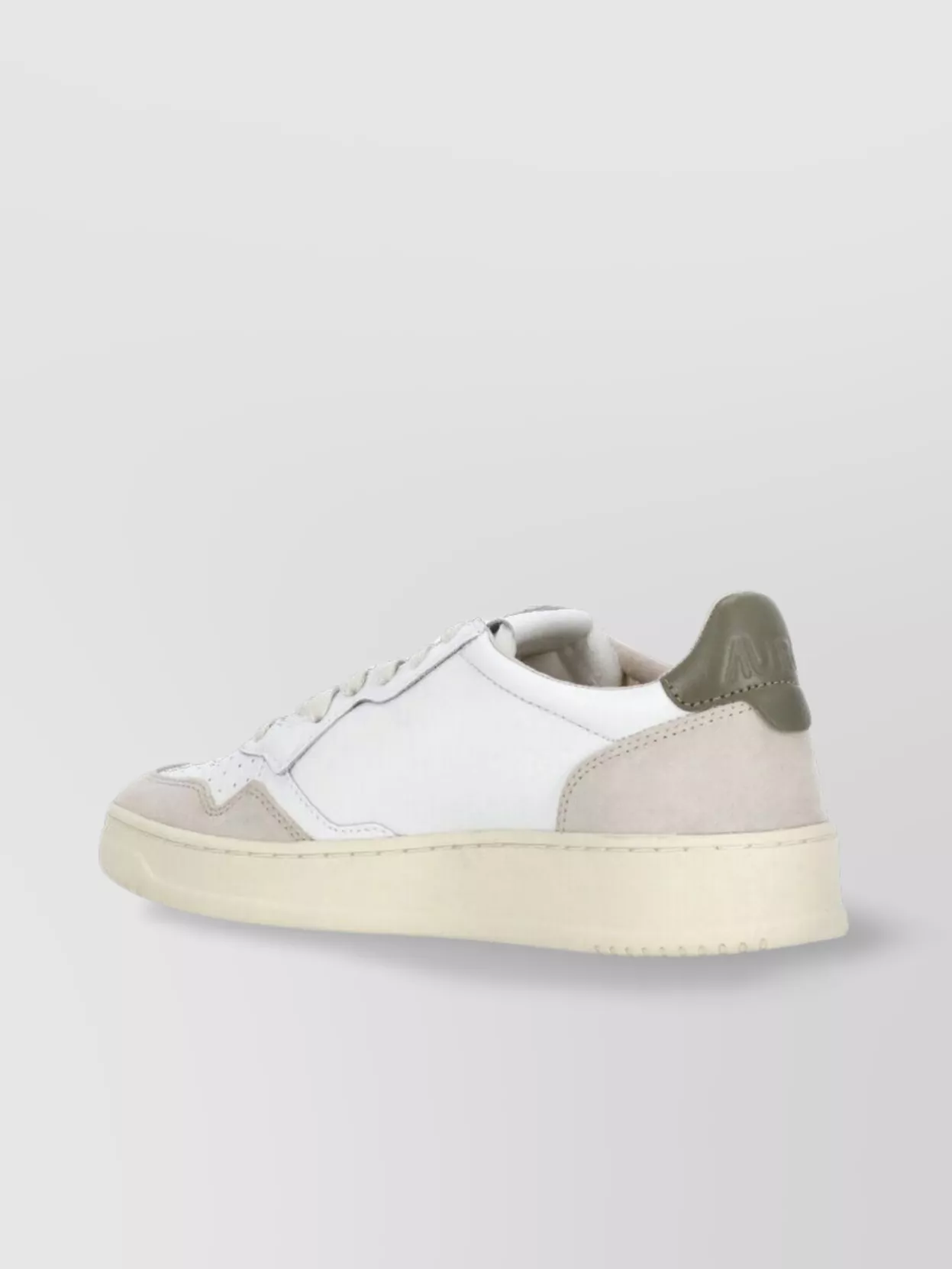 Autry Low Top Sneakers With Green Logo