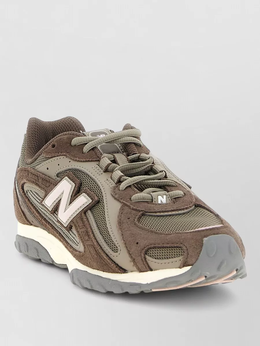 New Balance suede leather low-top sneakers