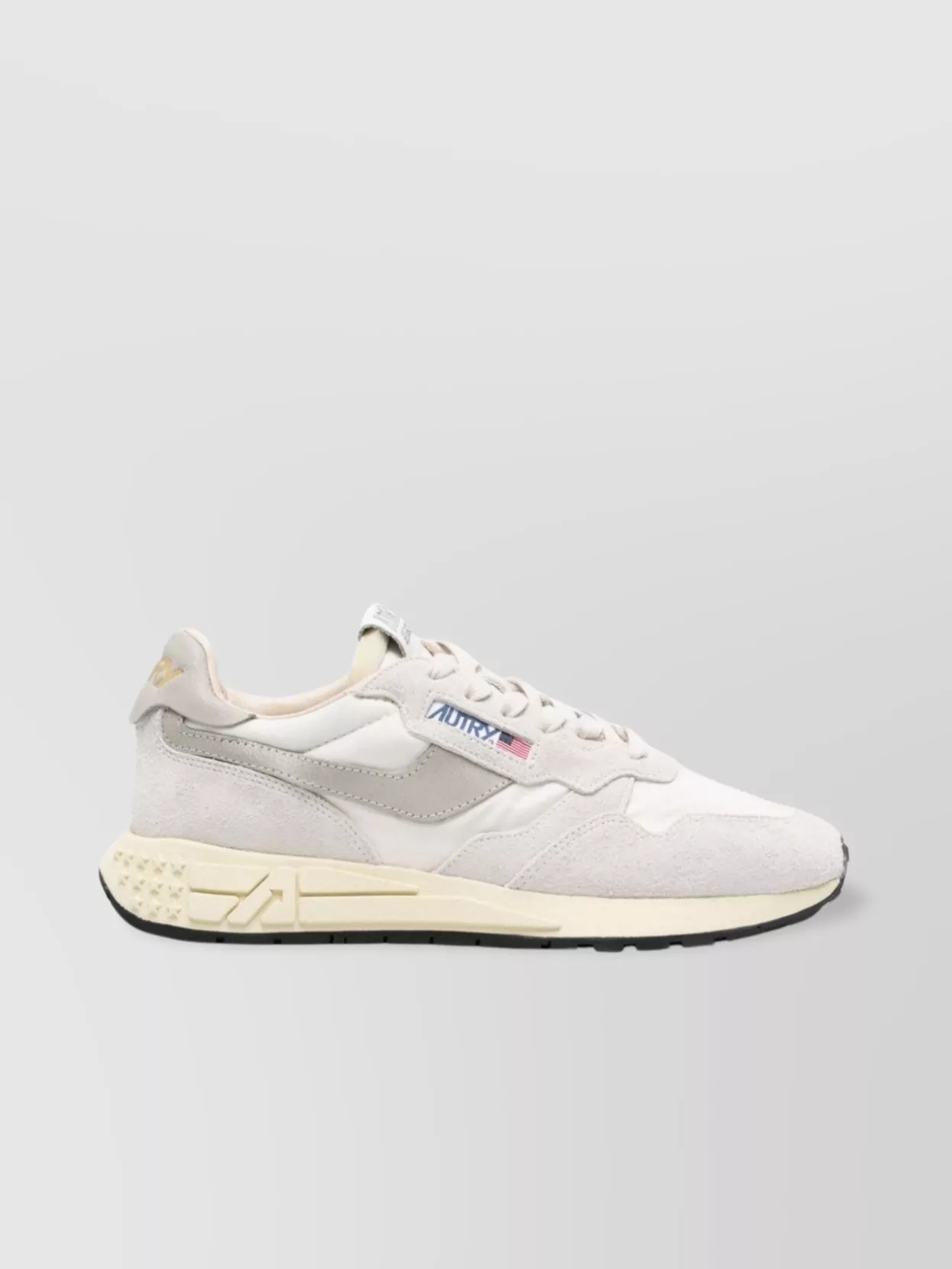 Autry Low-top leather sneakers with embossed sole