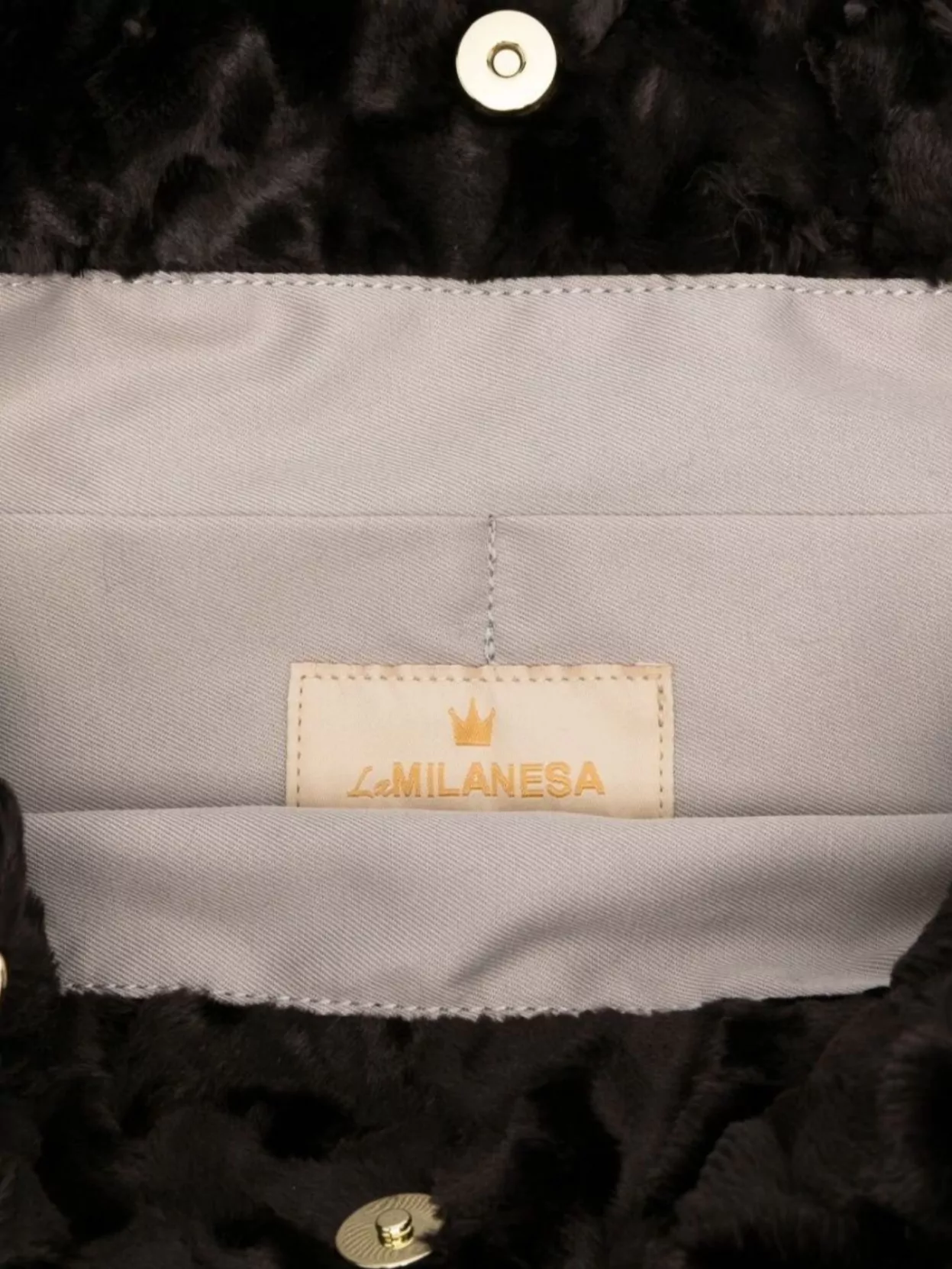 La Milanesa Soft Texture Shoulder Bag With Chain Strap