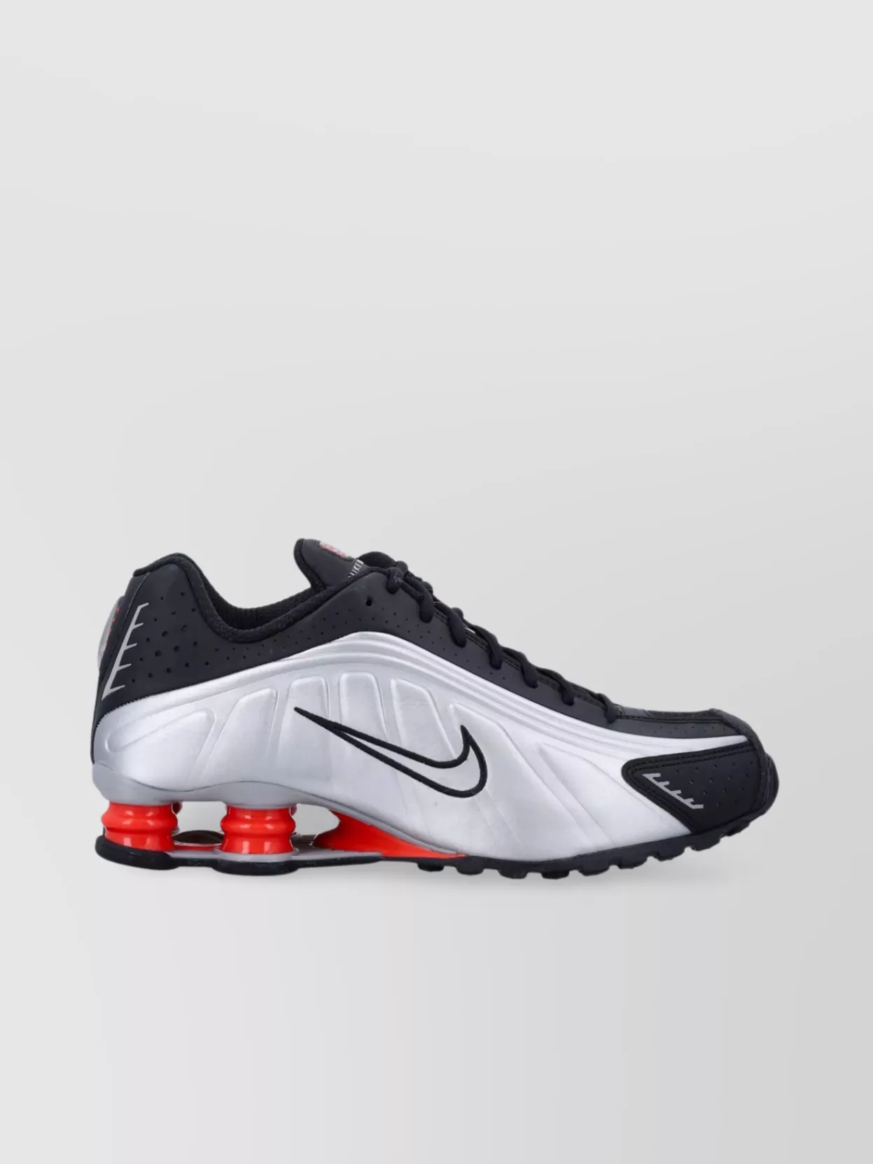 Nike Shox R4 Sneakers Contrast Sole