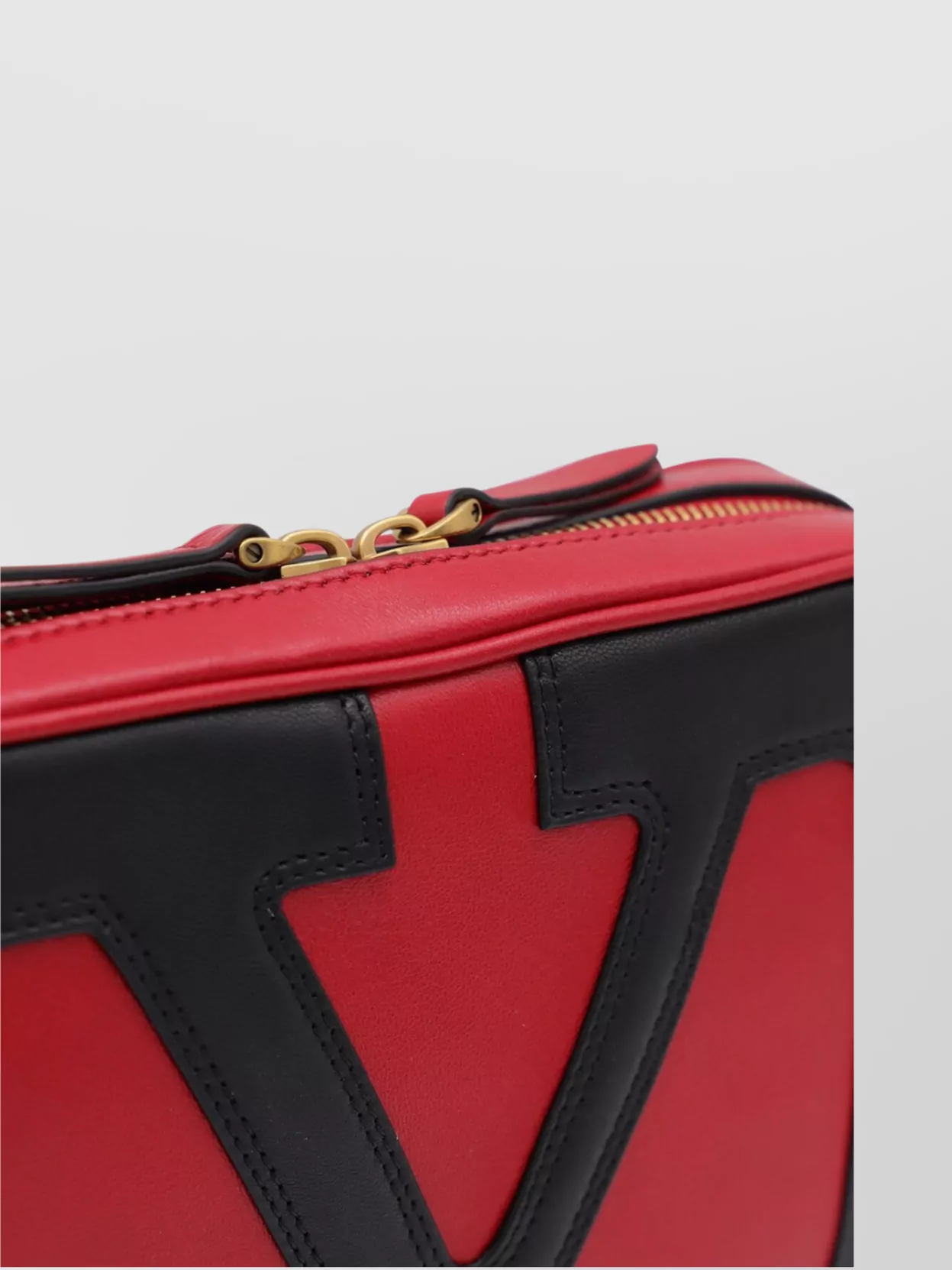 Valentino Garavani Shoulder Bag With Adjustable Chain Strap