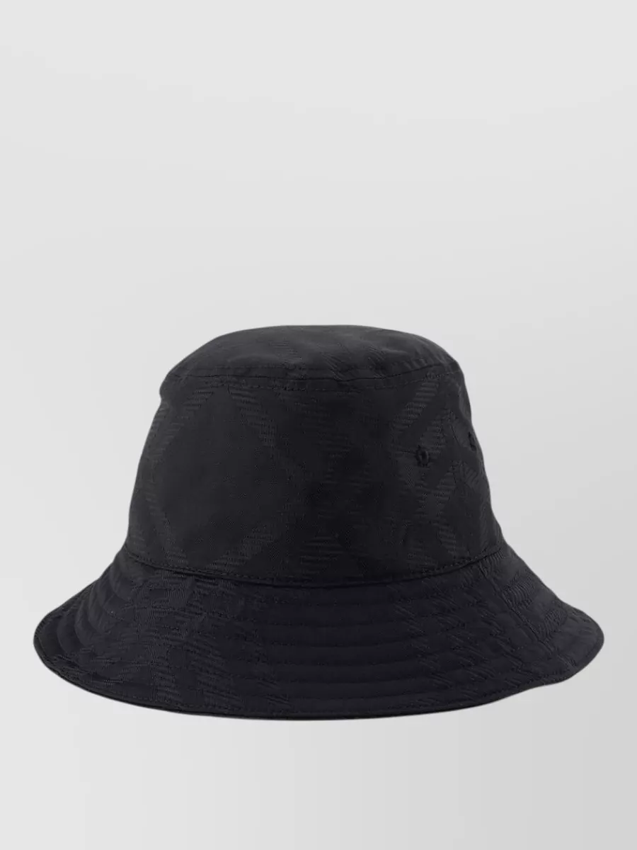 Burberry bucket hat