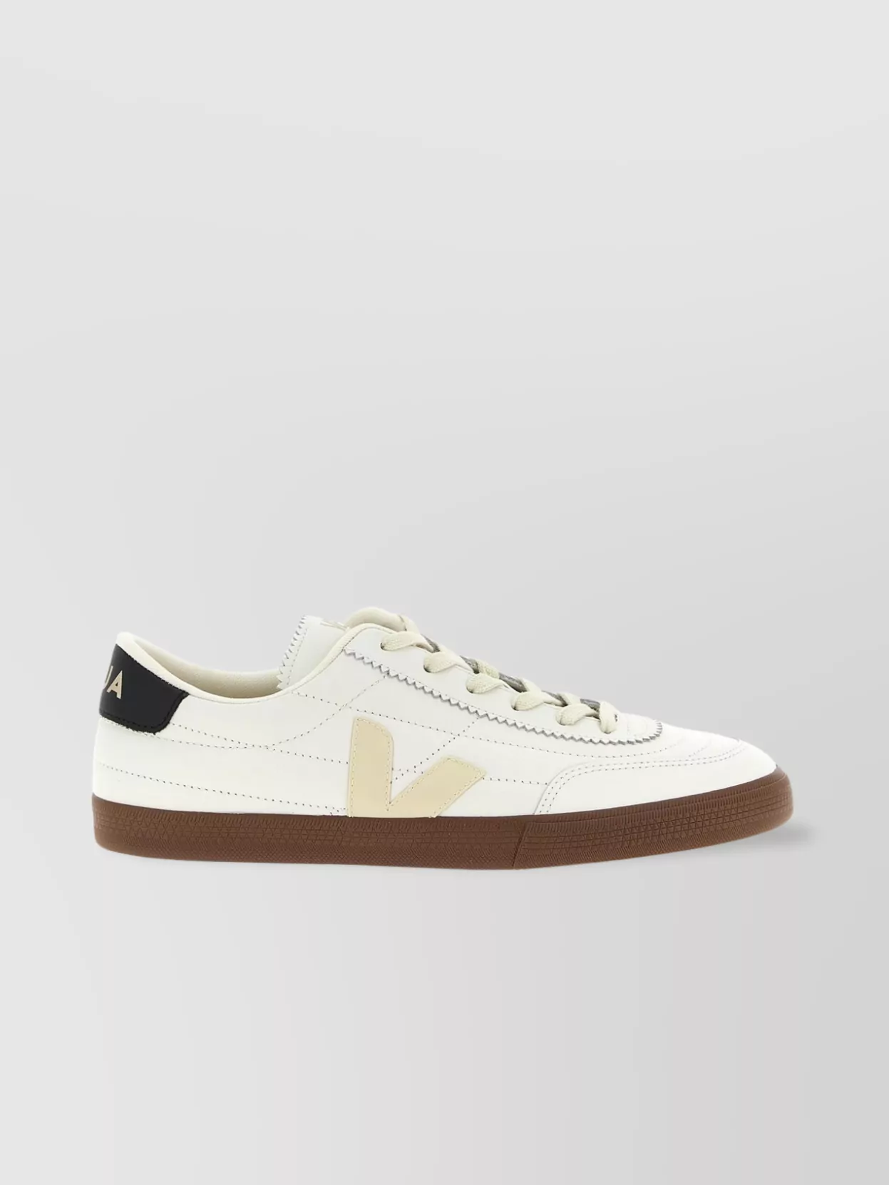 Veja Low-Top Round Toe Sneakers With Contrast Sole
