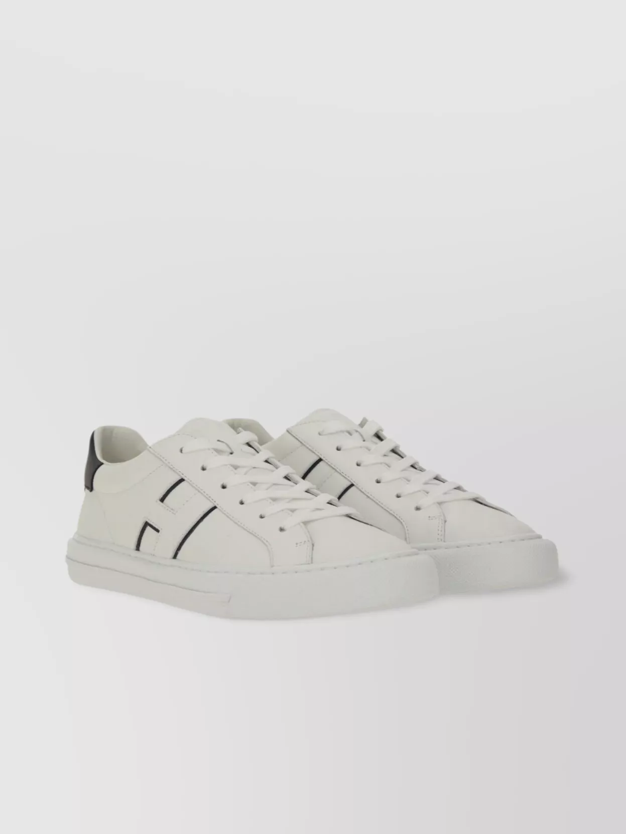 Hogan Sneakers With Contrasting Heel Tab And Round Toe