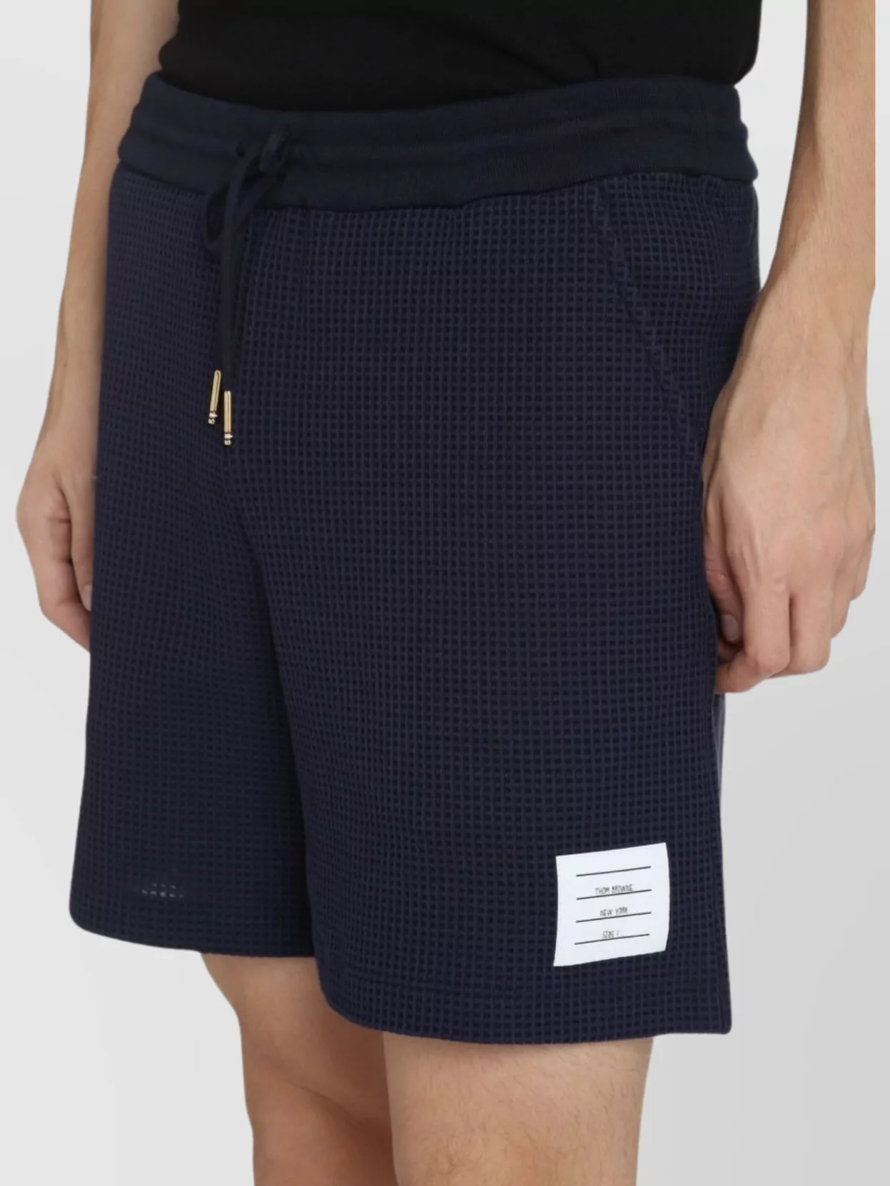 Thom Browne Classic Drawstring Logo Patch Shorts In Raffia Canvas