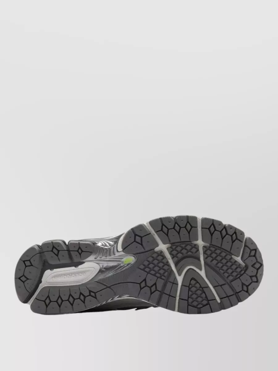 New Balance Low-Top Sneakers