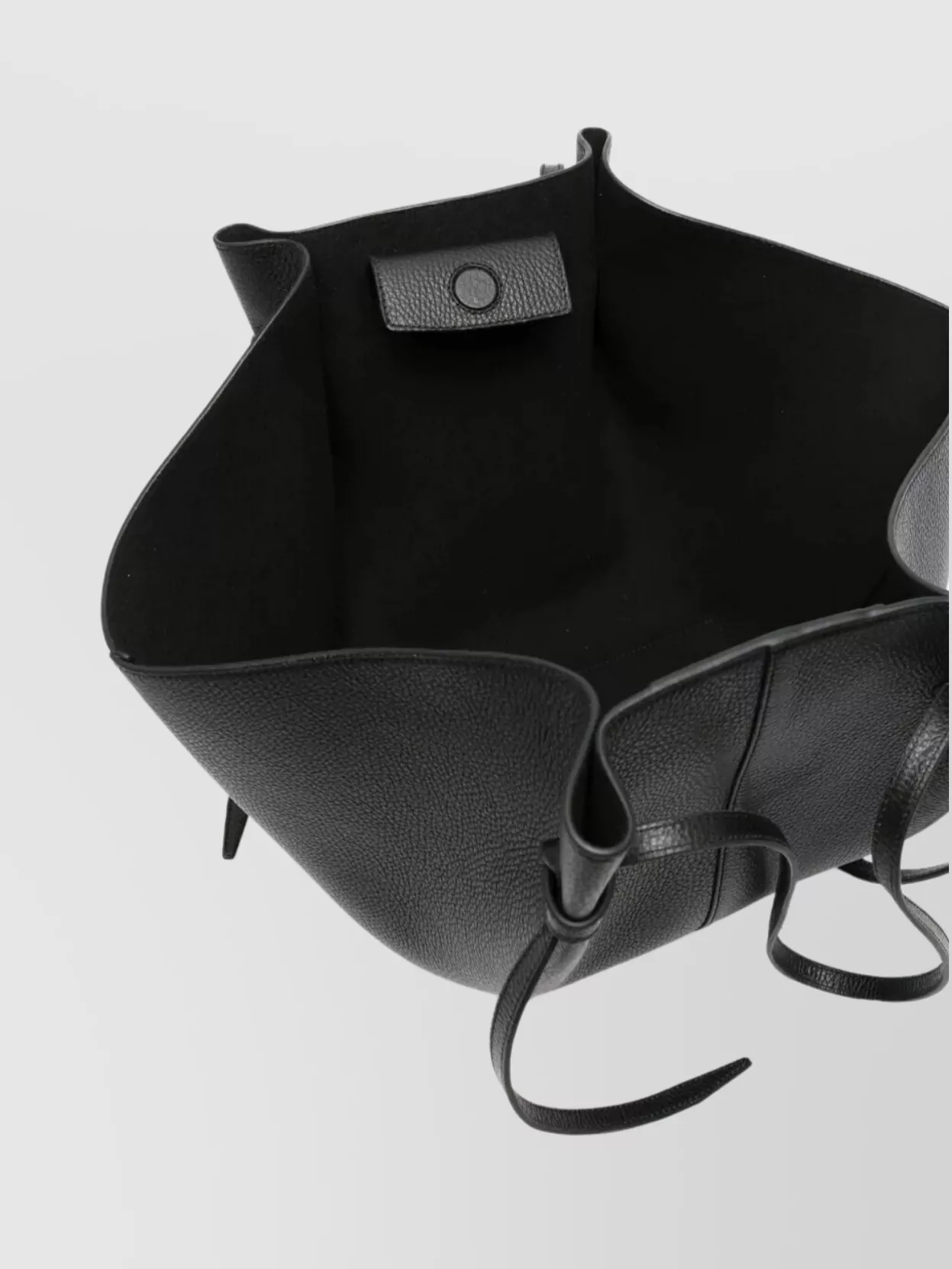 Yuzefi Spacious Mochi Style Shoulder Bag