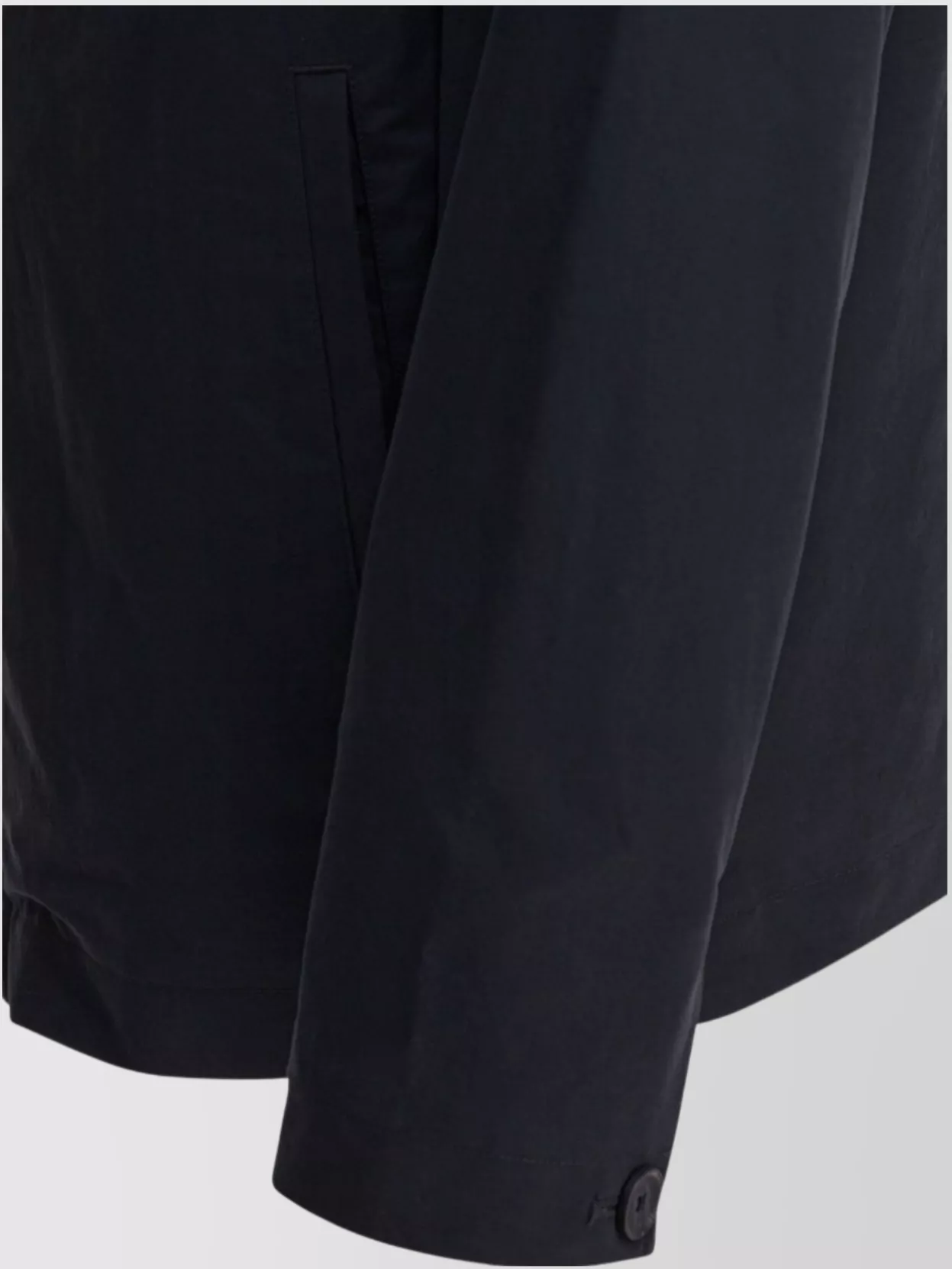Vince Collared Long Sleeve Buttoned Cuffs Side Pockets