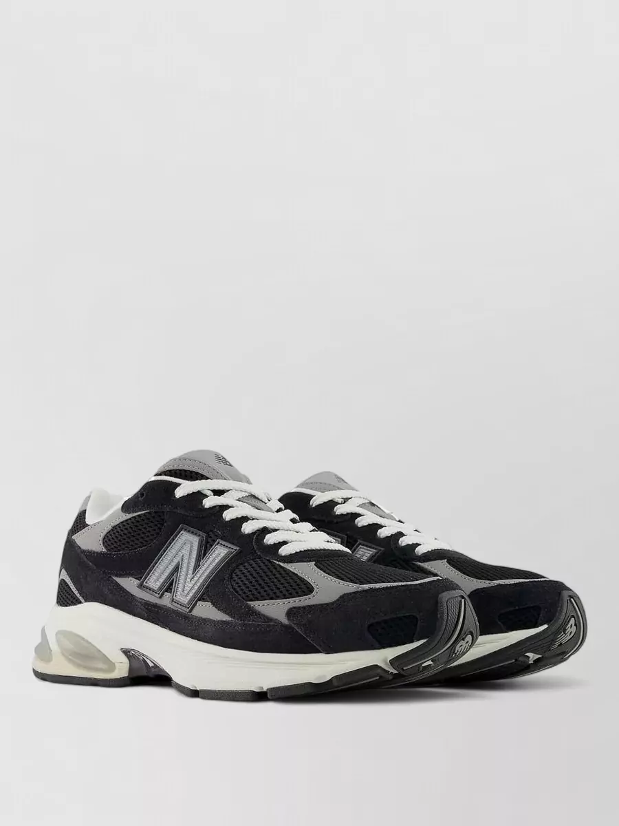New Balance leather low-top sneakers