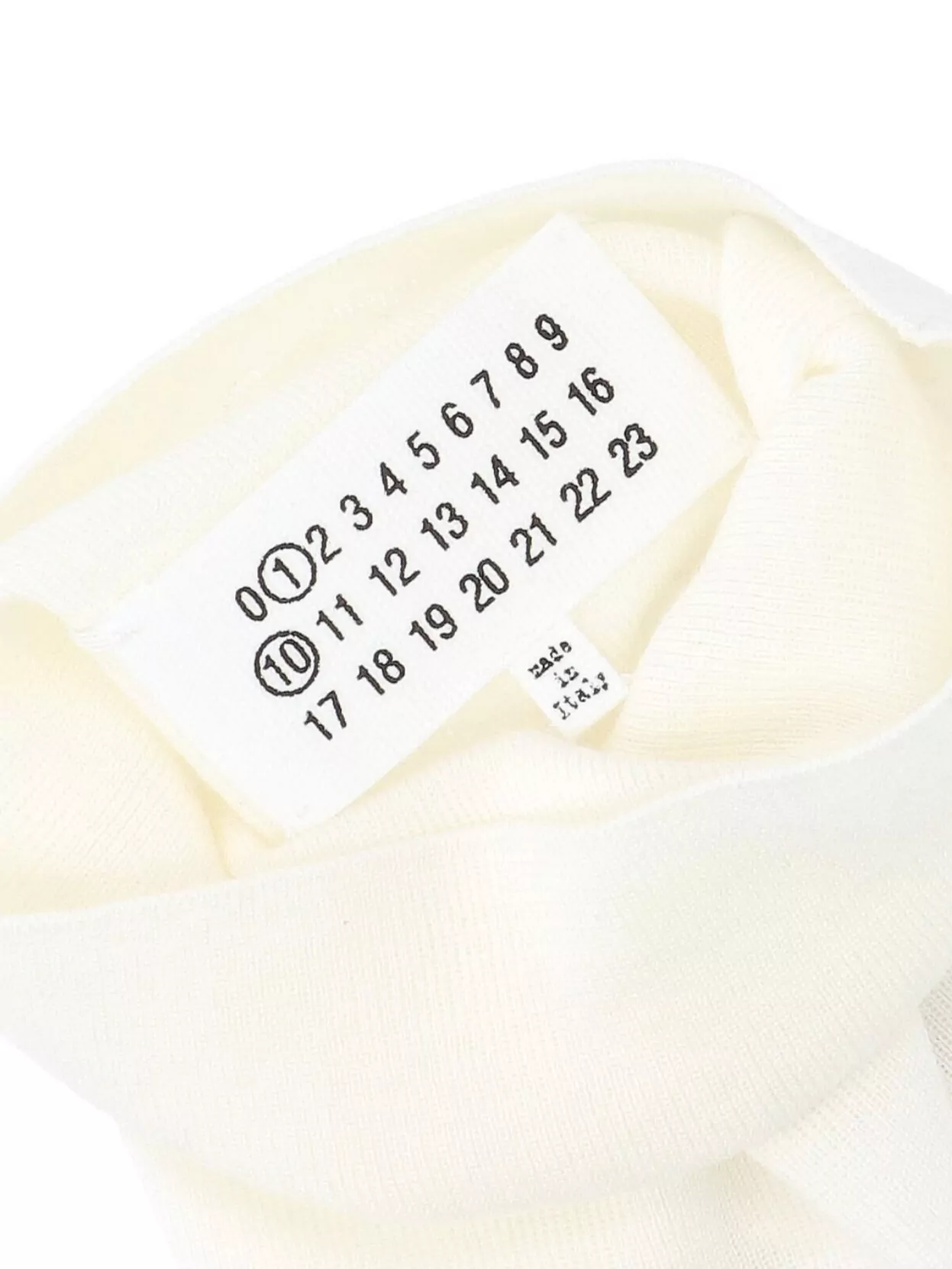Maison Margiela Ribbed Lightweight Soft Scarf