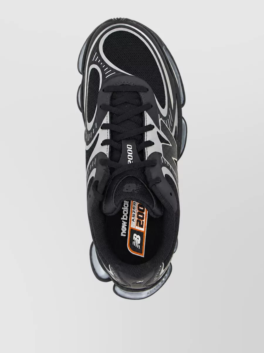 New Balance 2000 Low-Top Sneakers