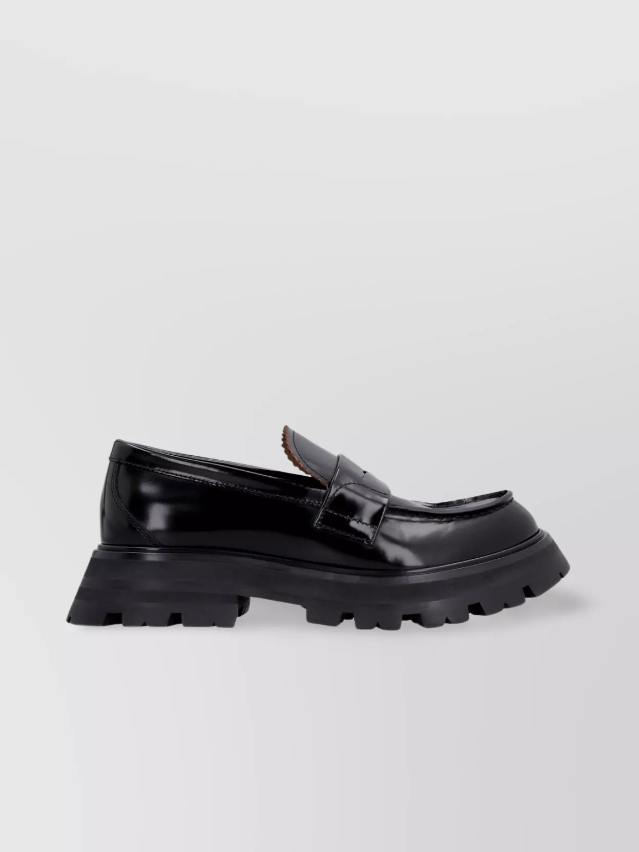 Alexander Mcqueen Brushed Leather Wander Loafers In Black