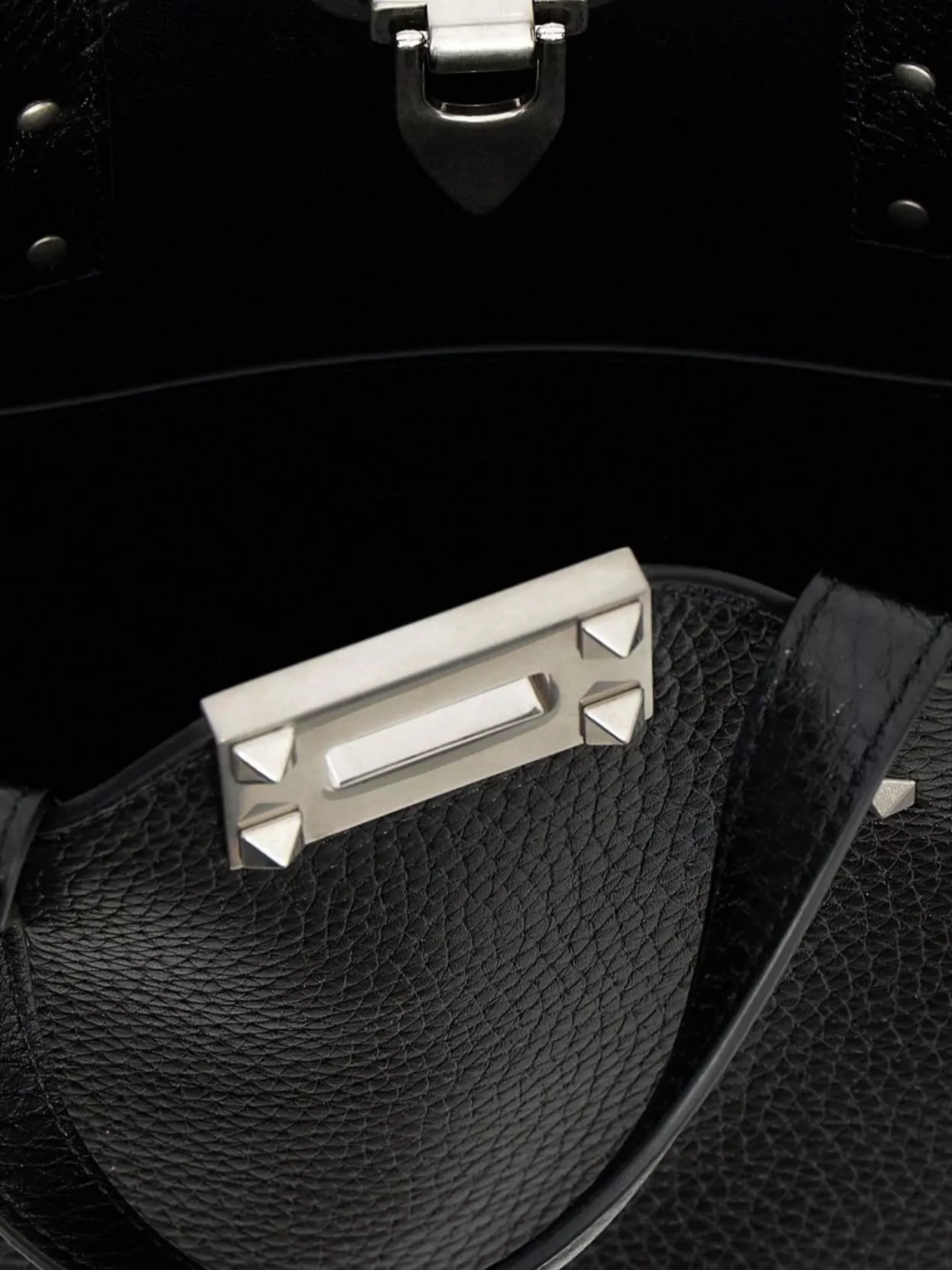 Valentino Garavani Rockstud Pebbled Tote Bag