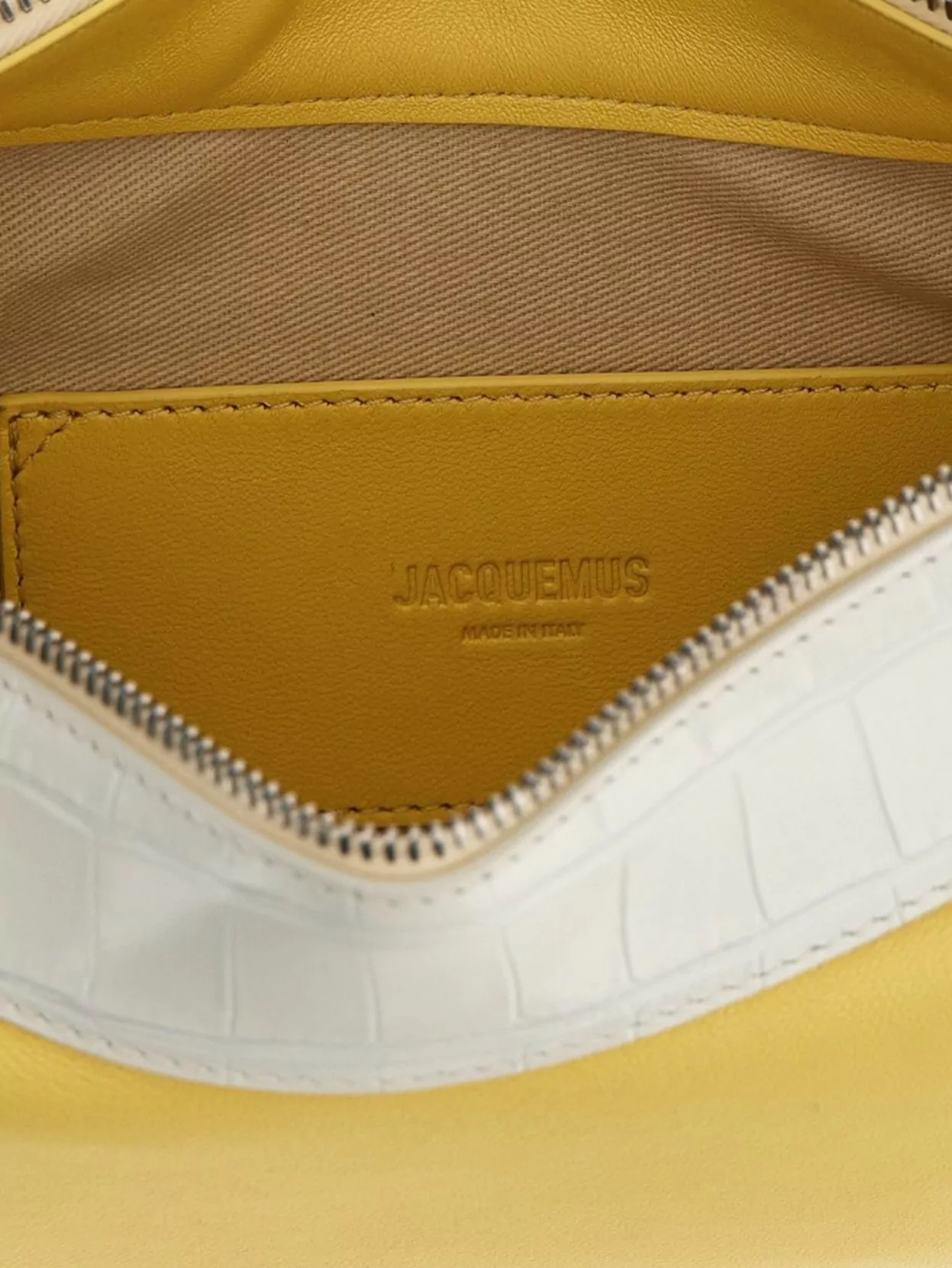 Jacquemus 'The Big Kiss Pearl' Shoulder Bag