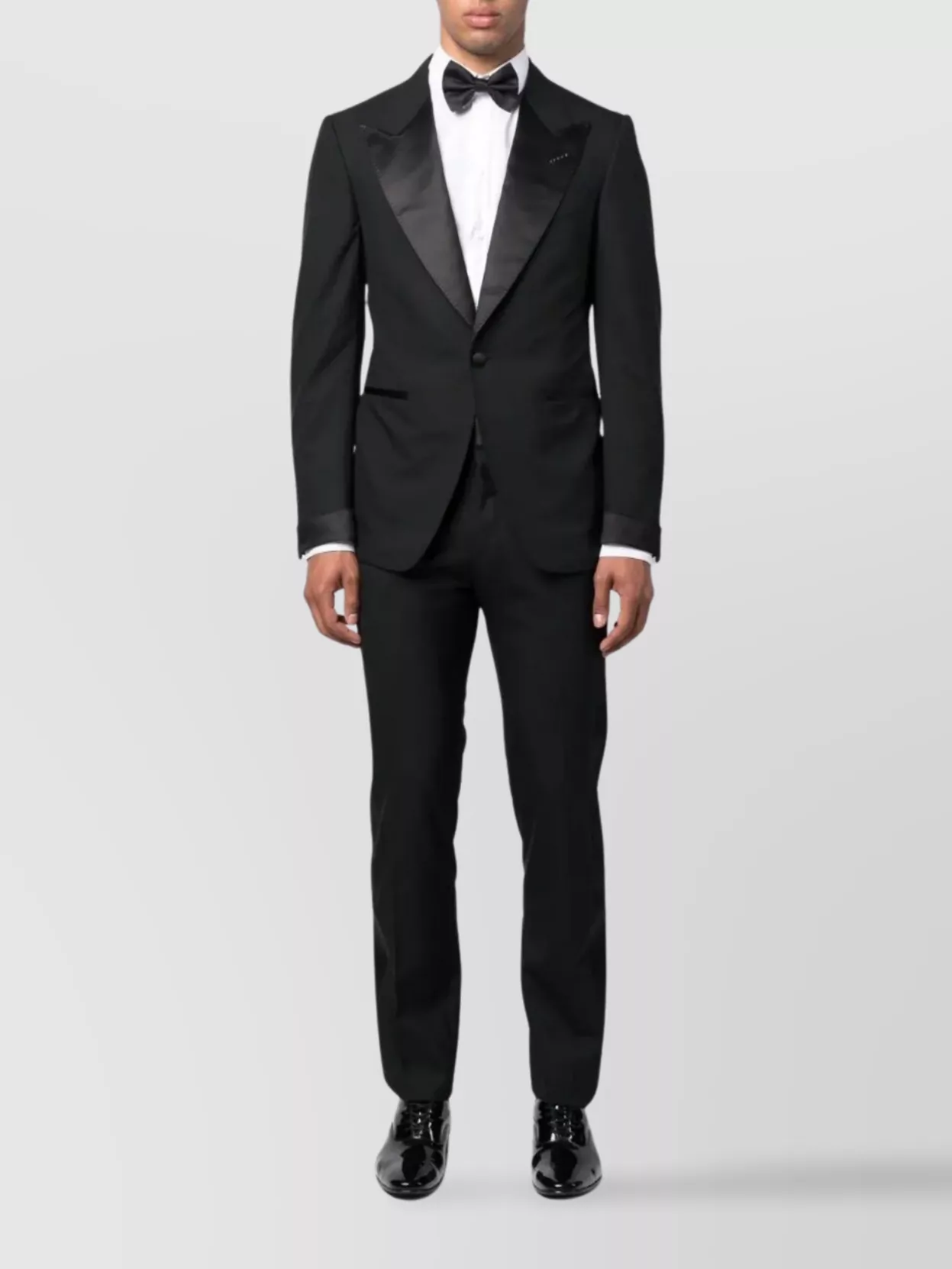 Tom Ford Tailored Evening Suit Featuring Satin Lapels In Black