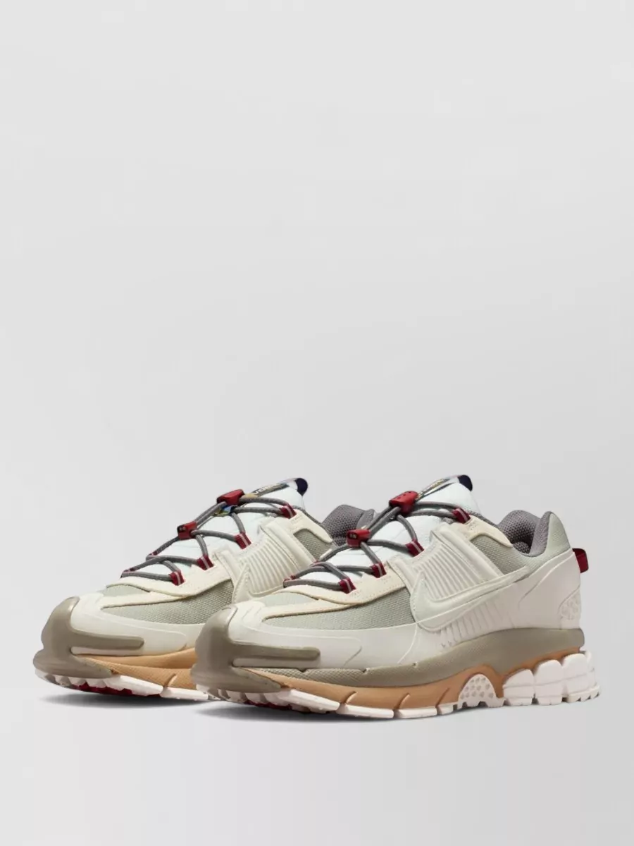 Nike Zoom Vomero Roam Low-Top Sneakers