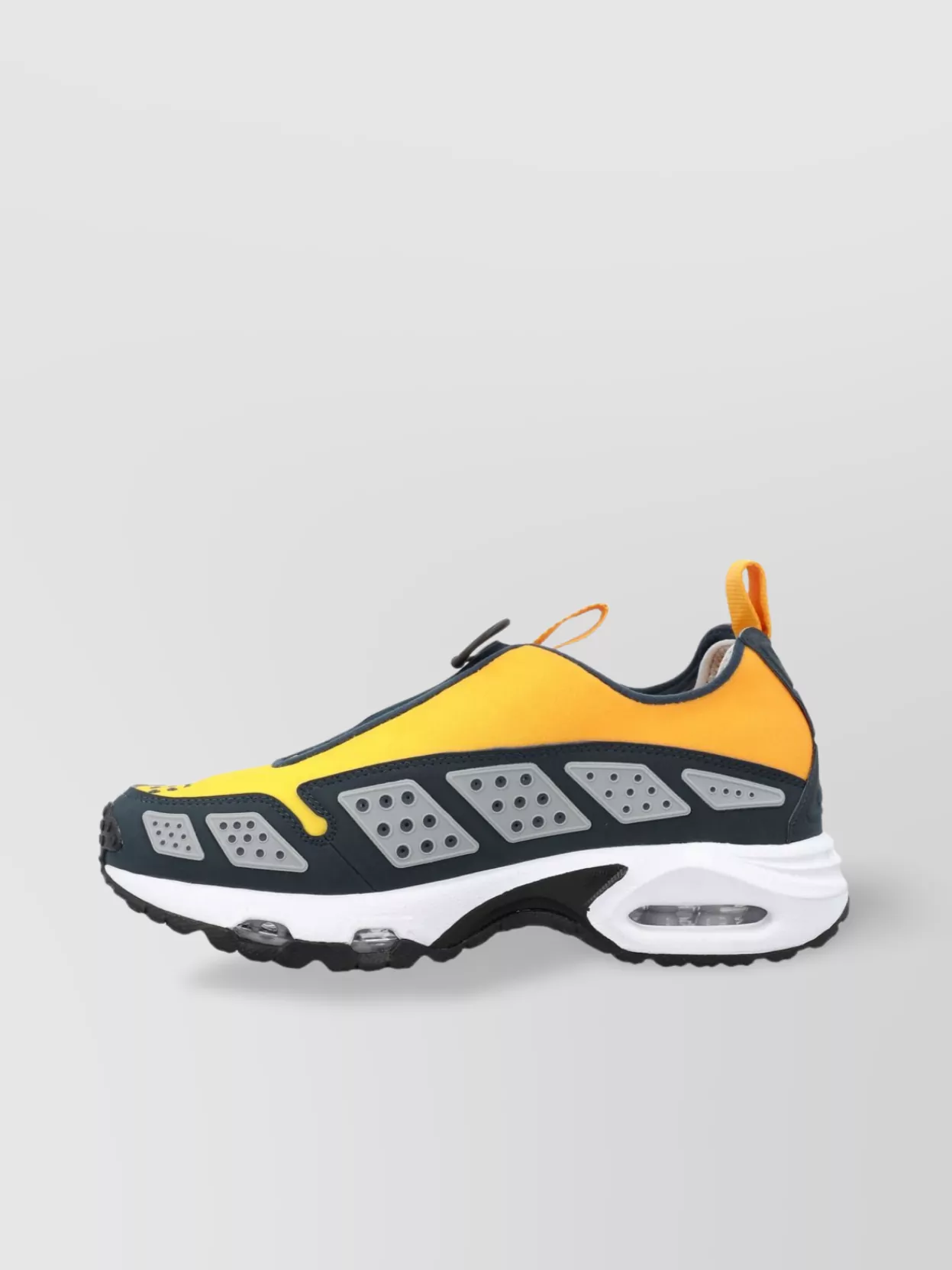 Nike Air Max Sndr Sneakers